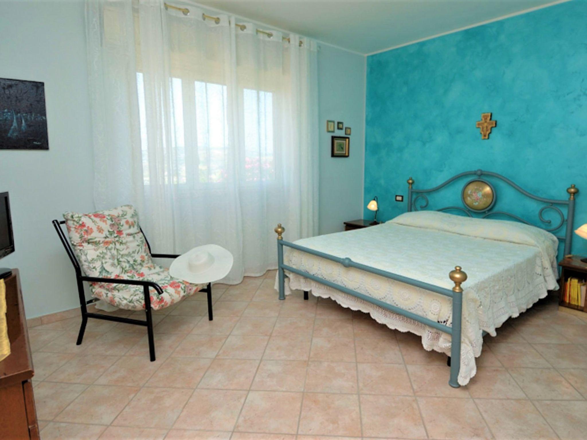 Photo 8 - 4 bedroom House in Buseto Palizzolo with private pool and garden