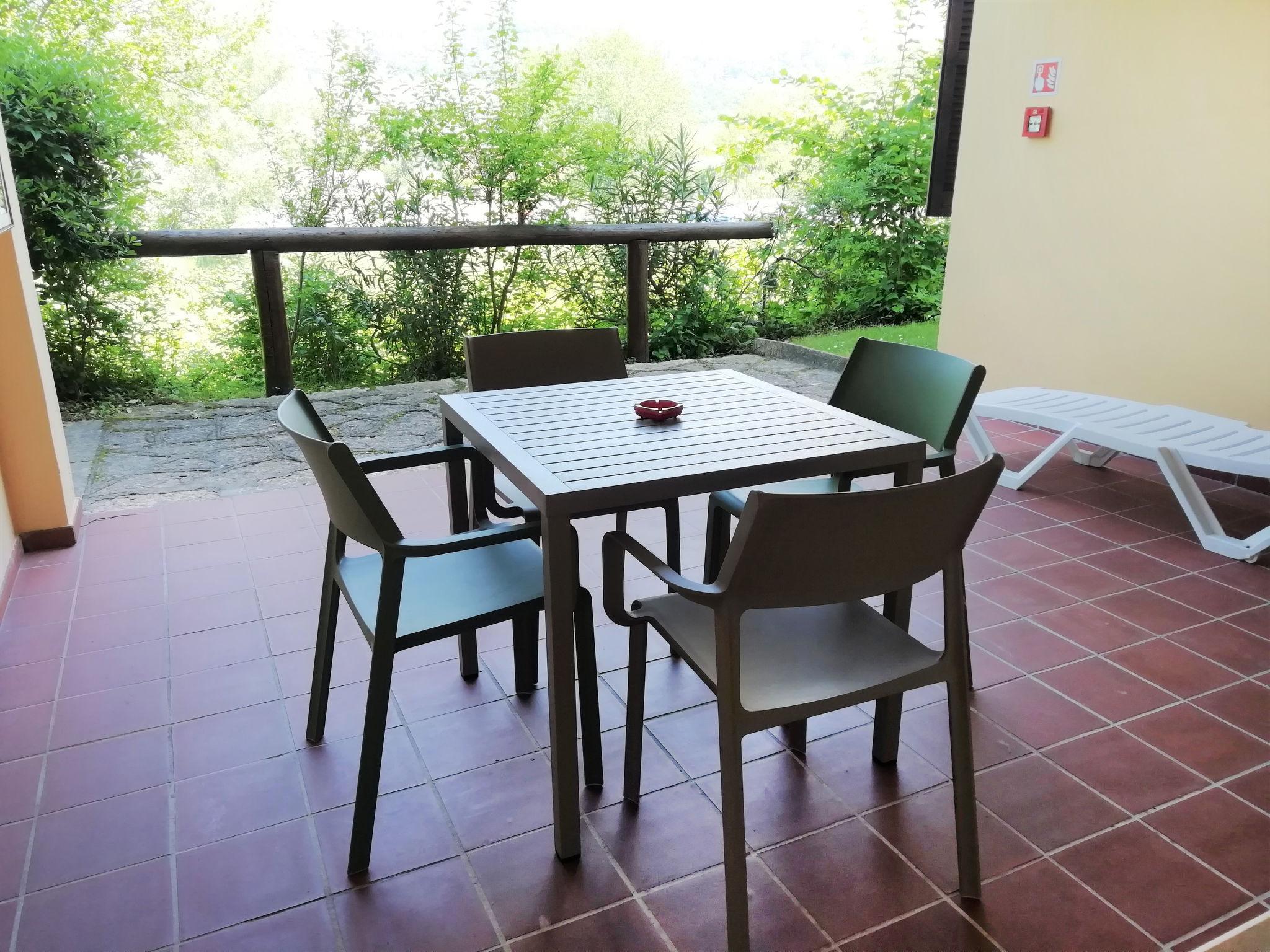 Foto 4 - Apartamento de 1 habitación en Garda con piscina y vistas a la montaña