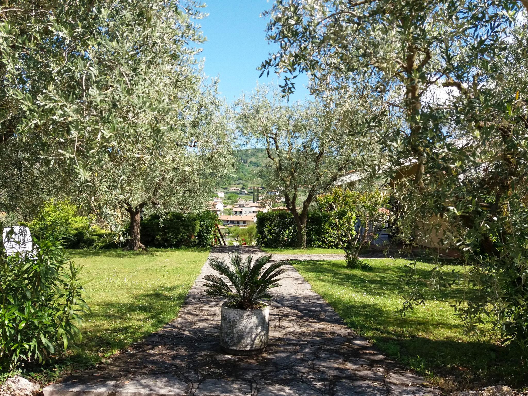 Foto 30 - Apartamento de 1 quarto em Garda com piscina e vista para a montanha