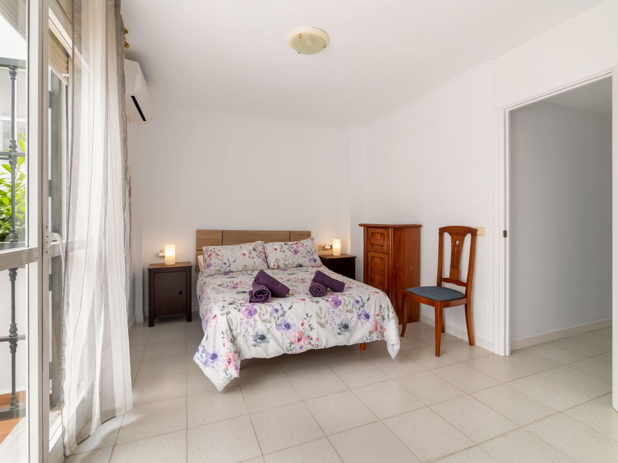 Foto 7 - Apartamento de 2 quartos em Torremolinos com piscina e vistas do mar