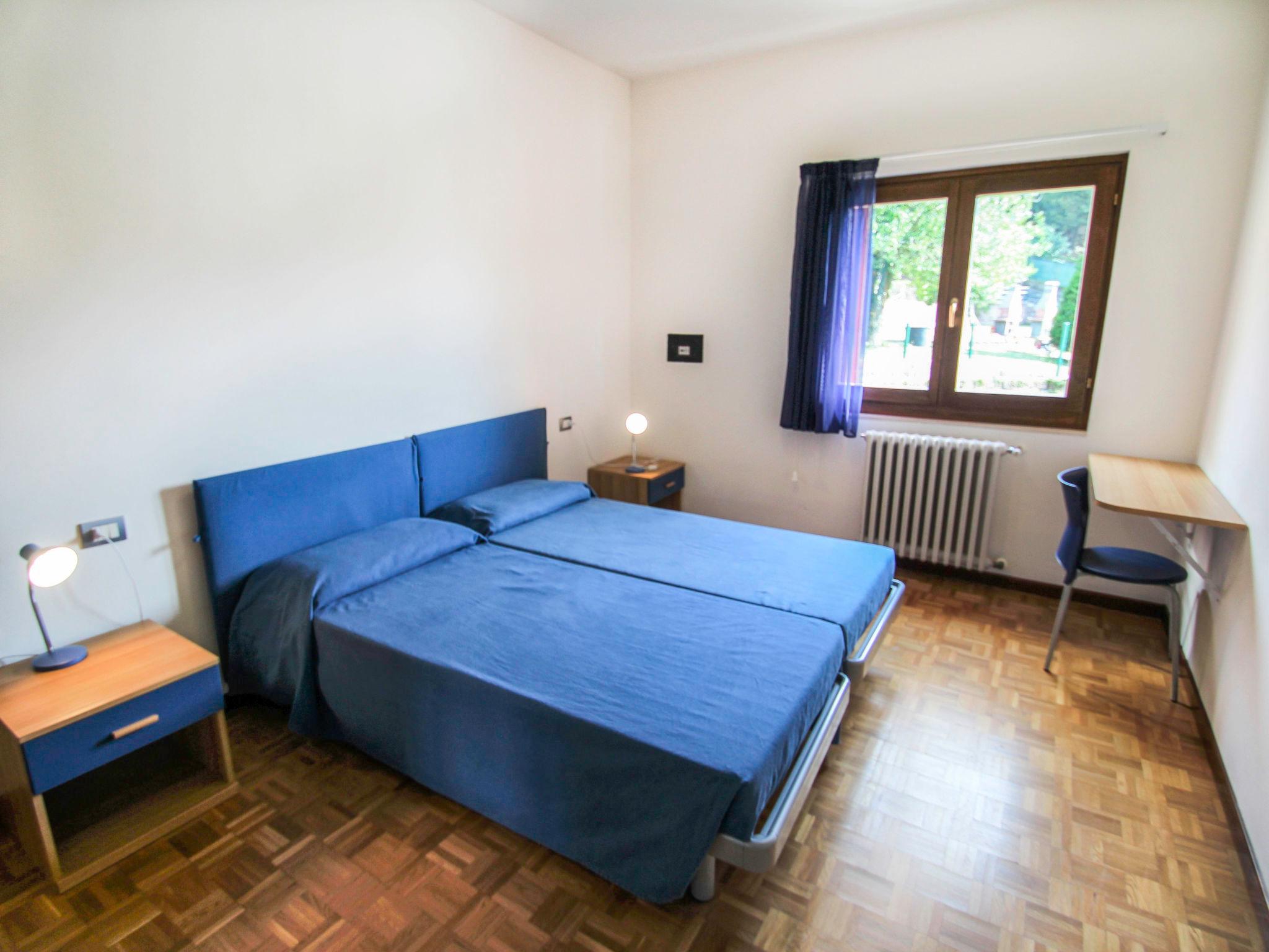 Foto 11 - Appartamento con 2 camere da letto a Luino con piscina e vista sulle montagne