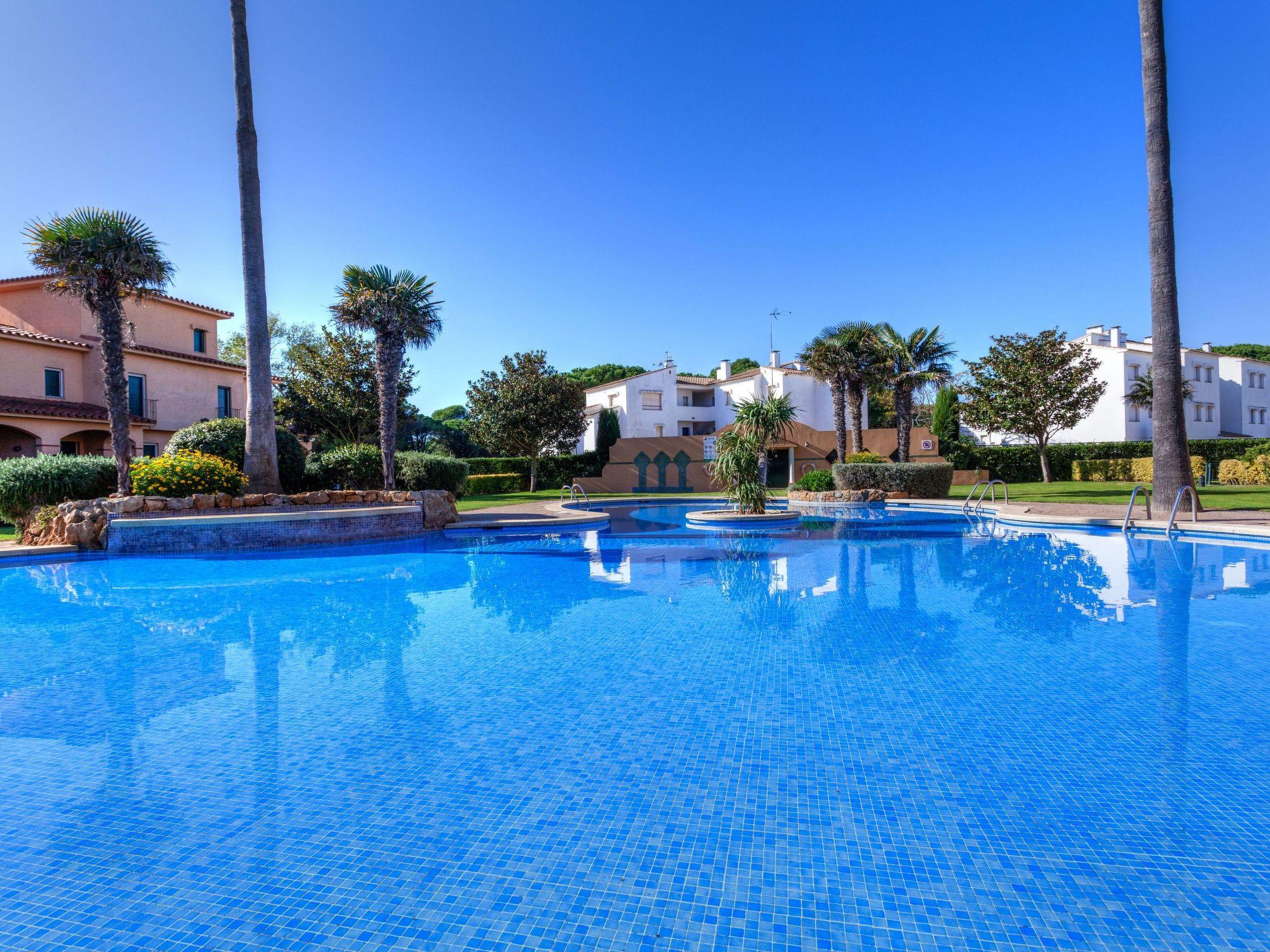 Photo 21 - 2 bedroom Apartment in Pals with swimming pool and sea view