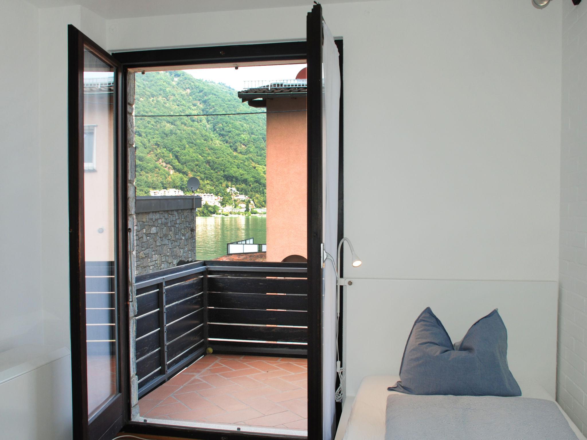 Foto 26 - Apartamento de 2 habitaciones en Brusino Arsizio con jardín y terraza
