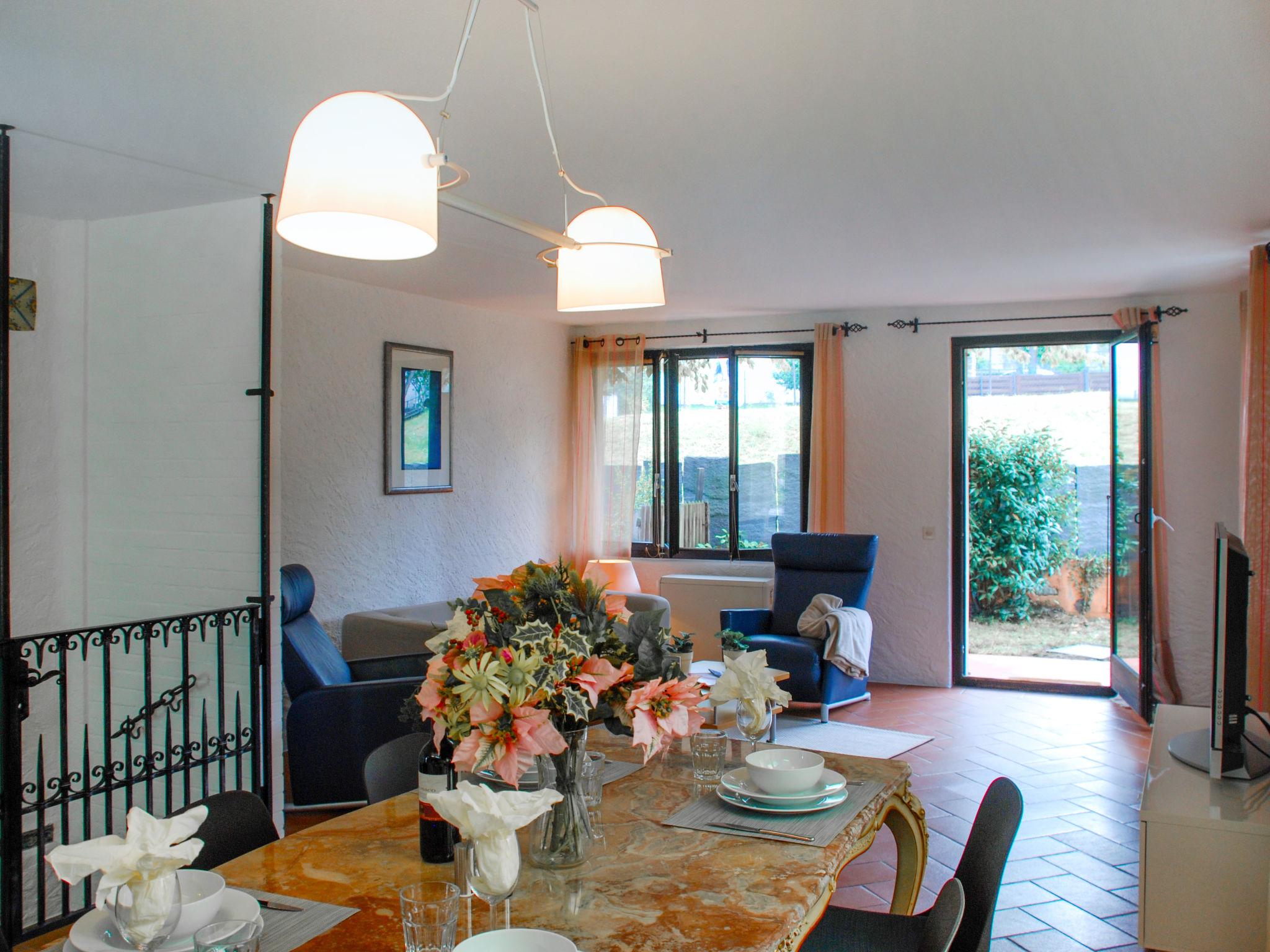 Foto 13 - Apartment mit 2 Schlafzimmern in Brusino Arsizio mit garten und terrasse