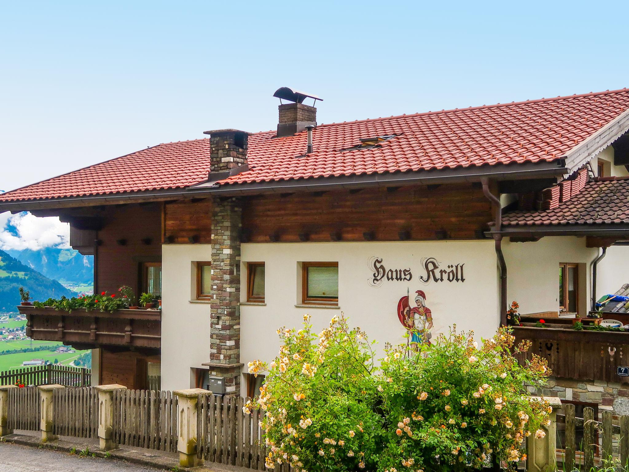 Photo 1 - Appartement de 4 chambres à Aschau im Zillertal avec vues sur la montagne