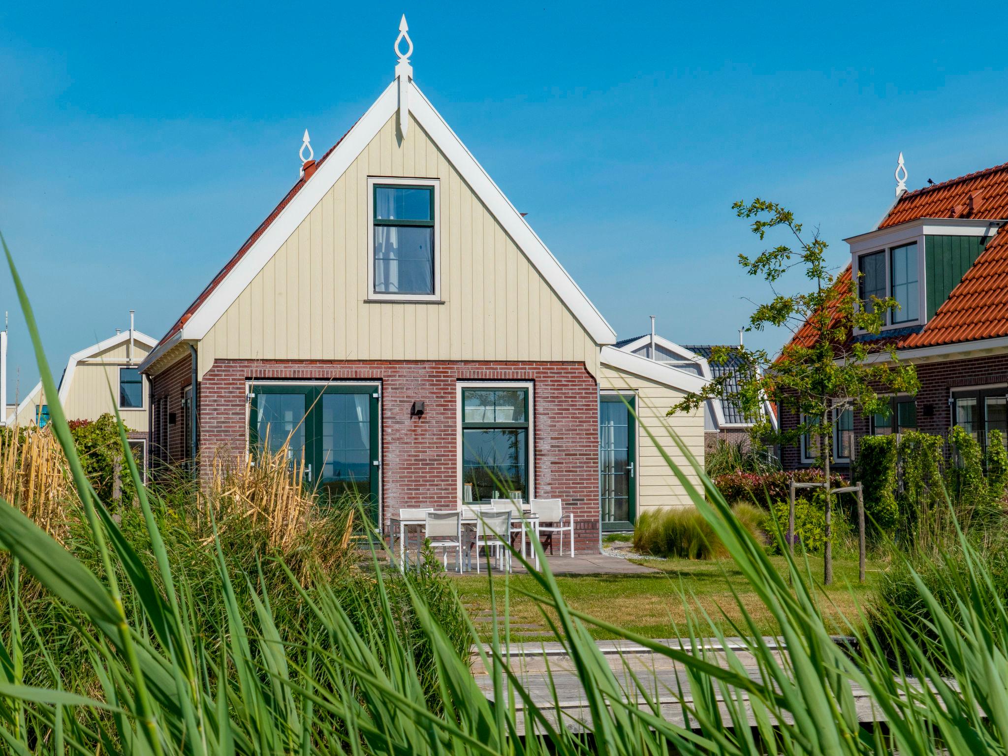 Photo 2 - Maison de 3 chambres à Uitdam avec piscine et terrasse