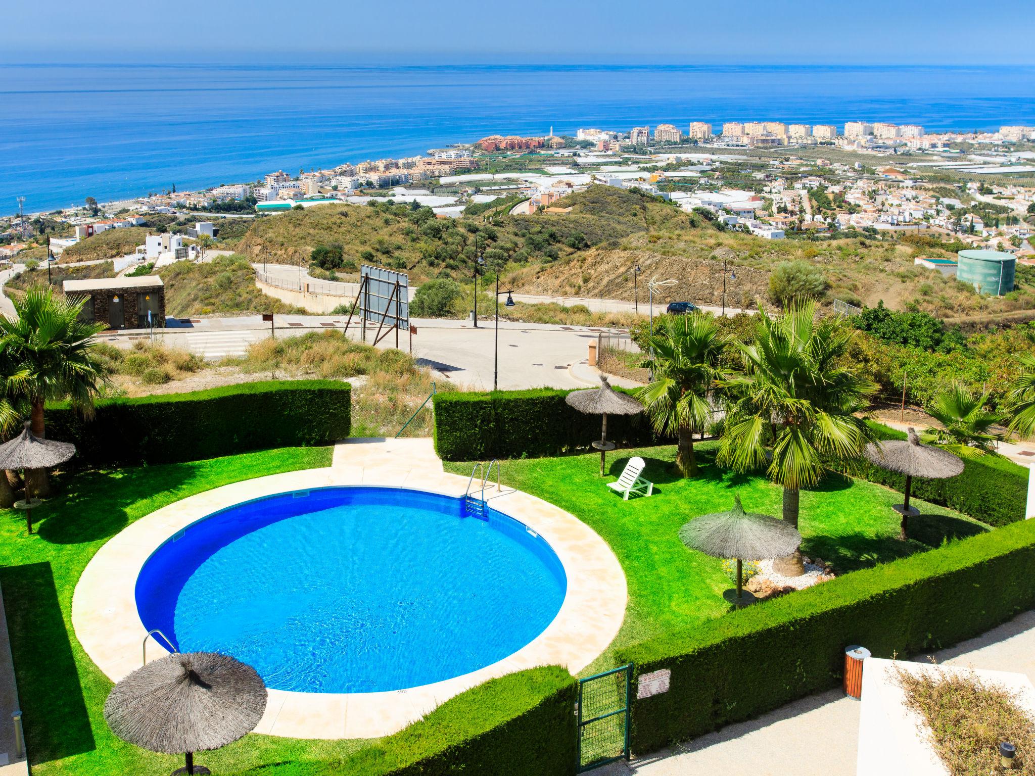 Foto 1 - Casa de 3 habitaciones en Torrox con piscina y jardín