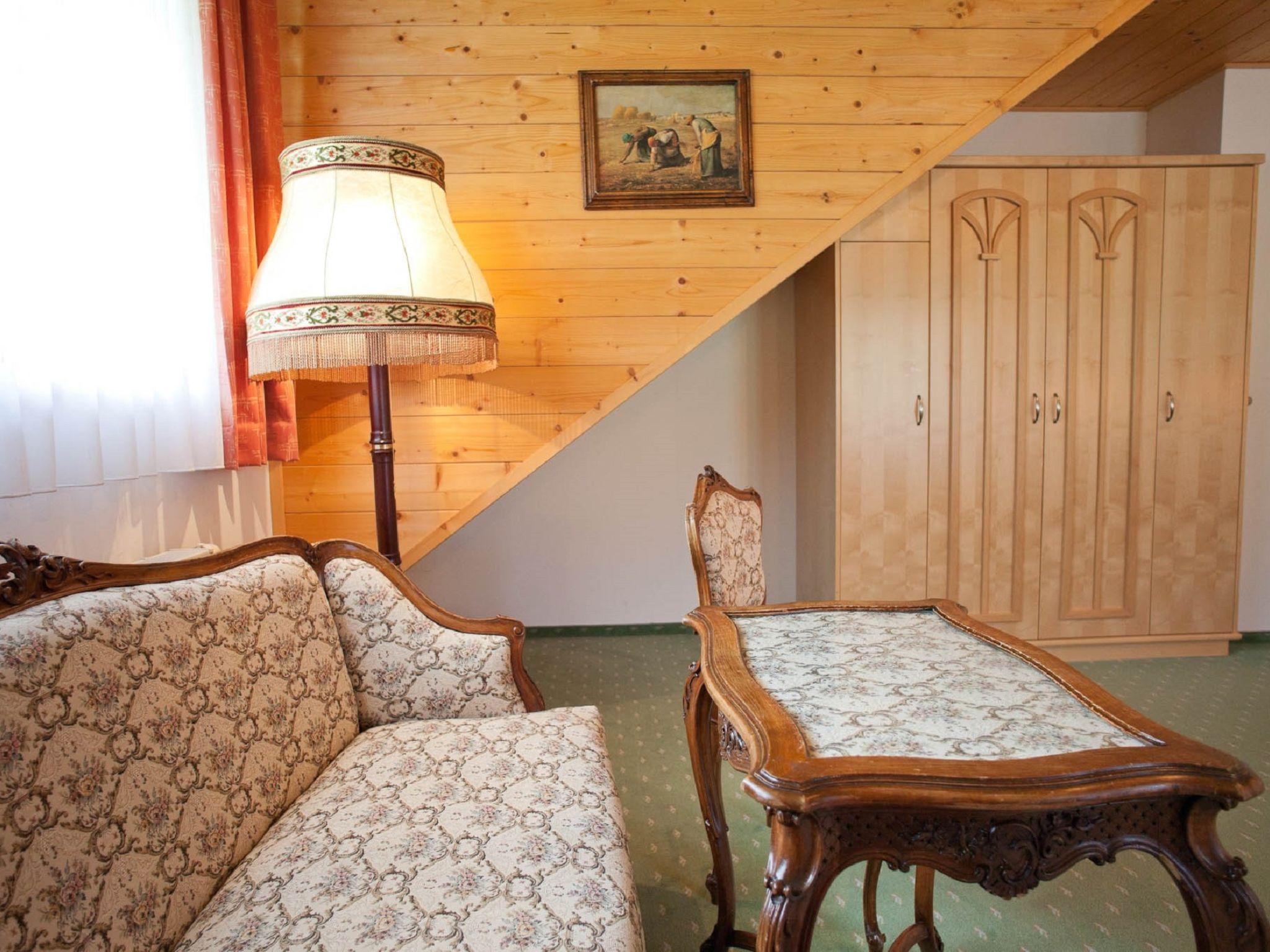 Foto 10 - Appartamento con 2 camere da letto a Ramsau am Dachstein con vista sulle montagne