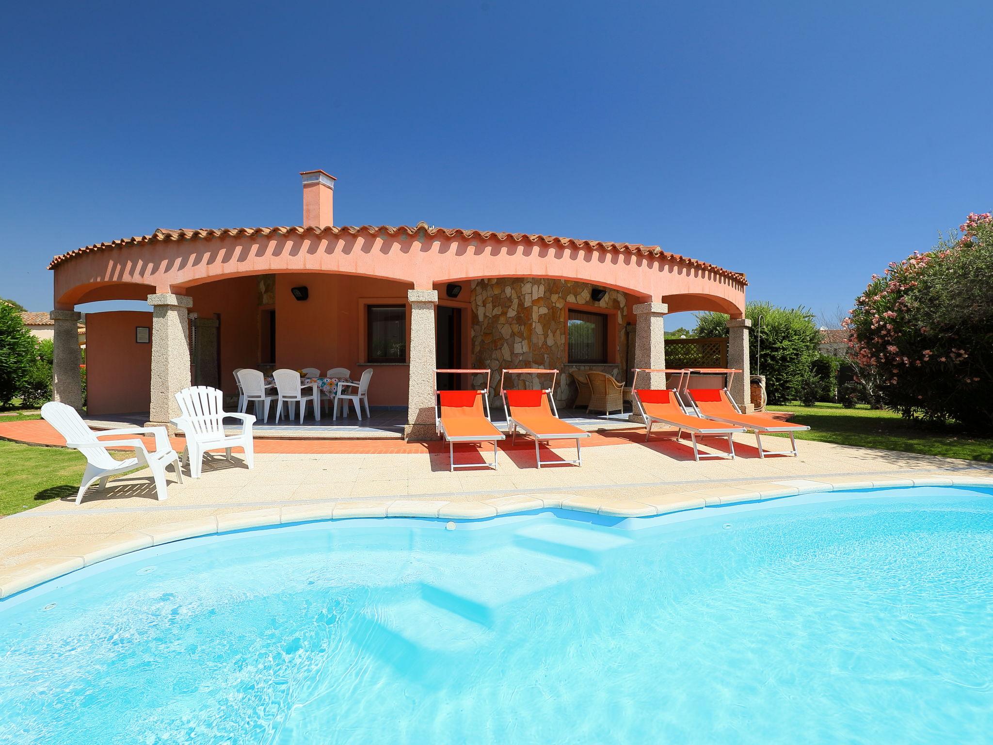 Photo 16 - Maison de 3 chambres à Muravera avec piscine privée et jardin