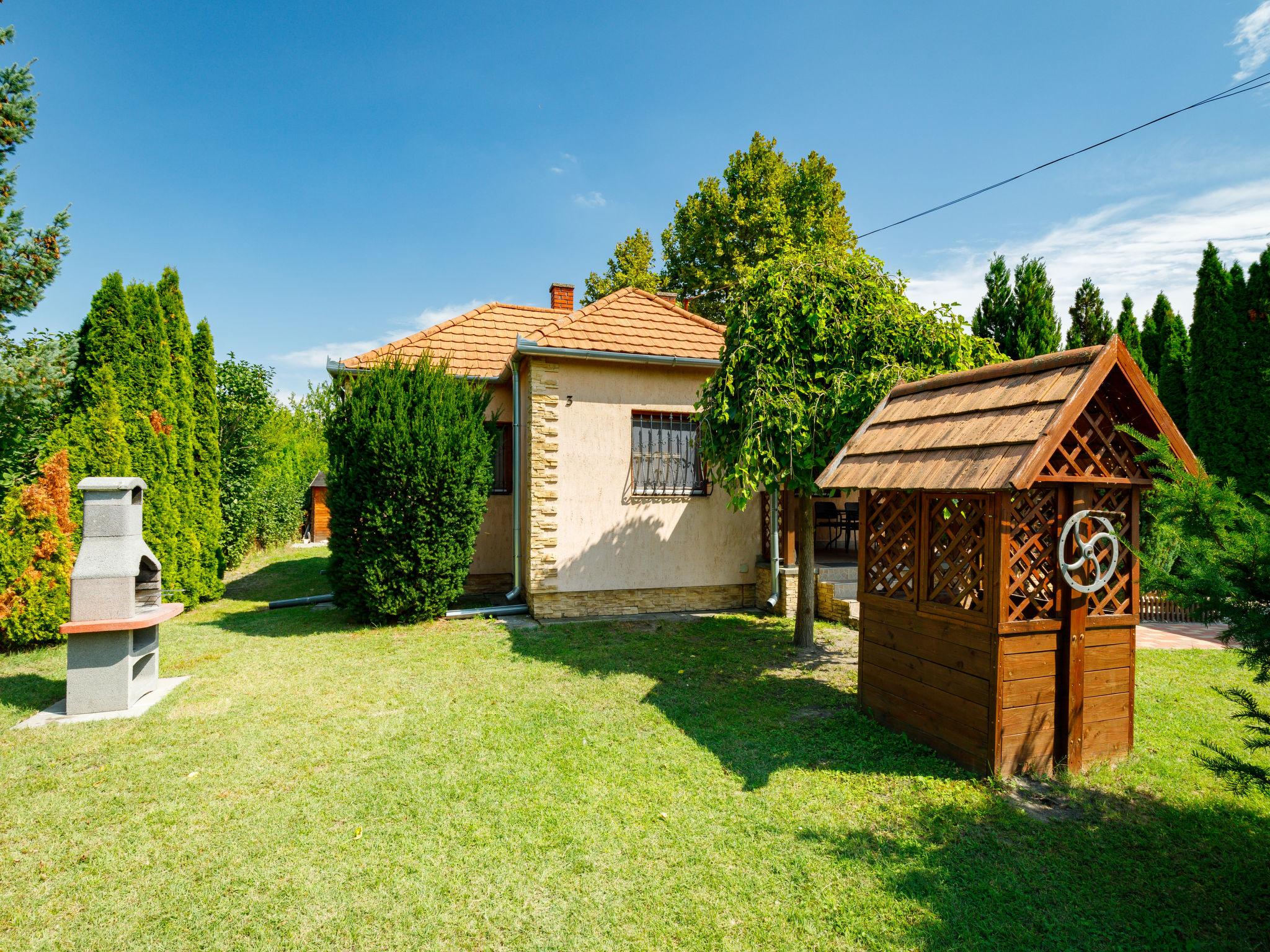 Foto 20 - Casa de 3 quartos em Balatonfenyves com jardim e terraço