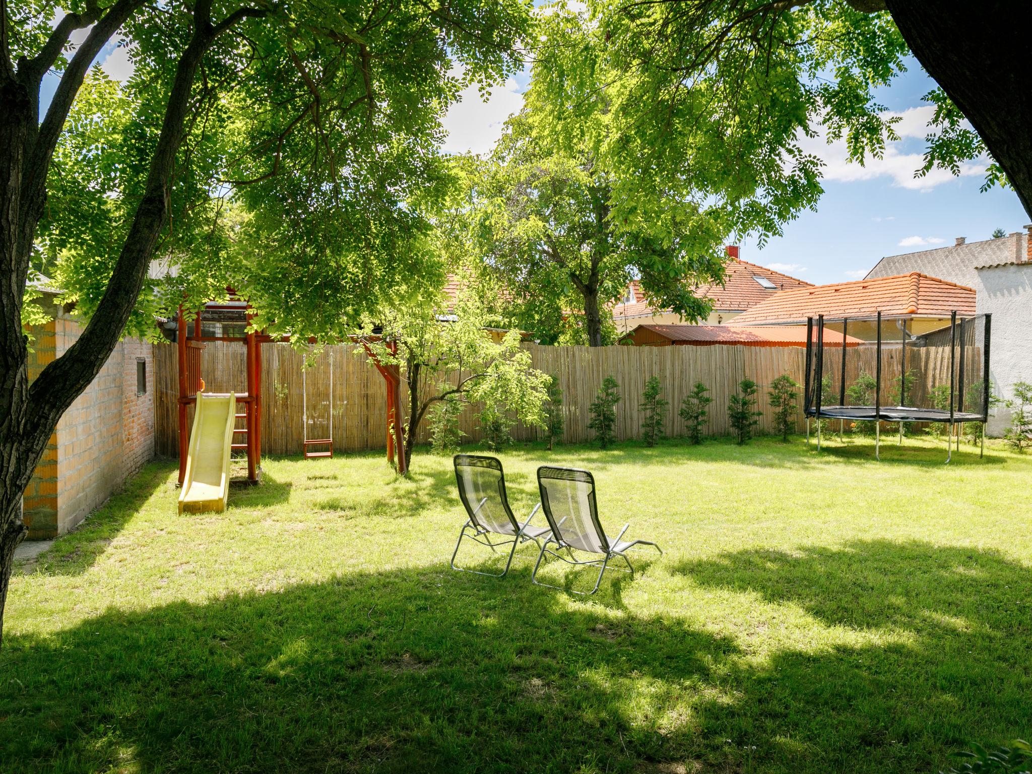 Foto 2 - Casa con 5 camere da letto a Balatonboglár con giardino e terrazza