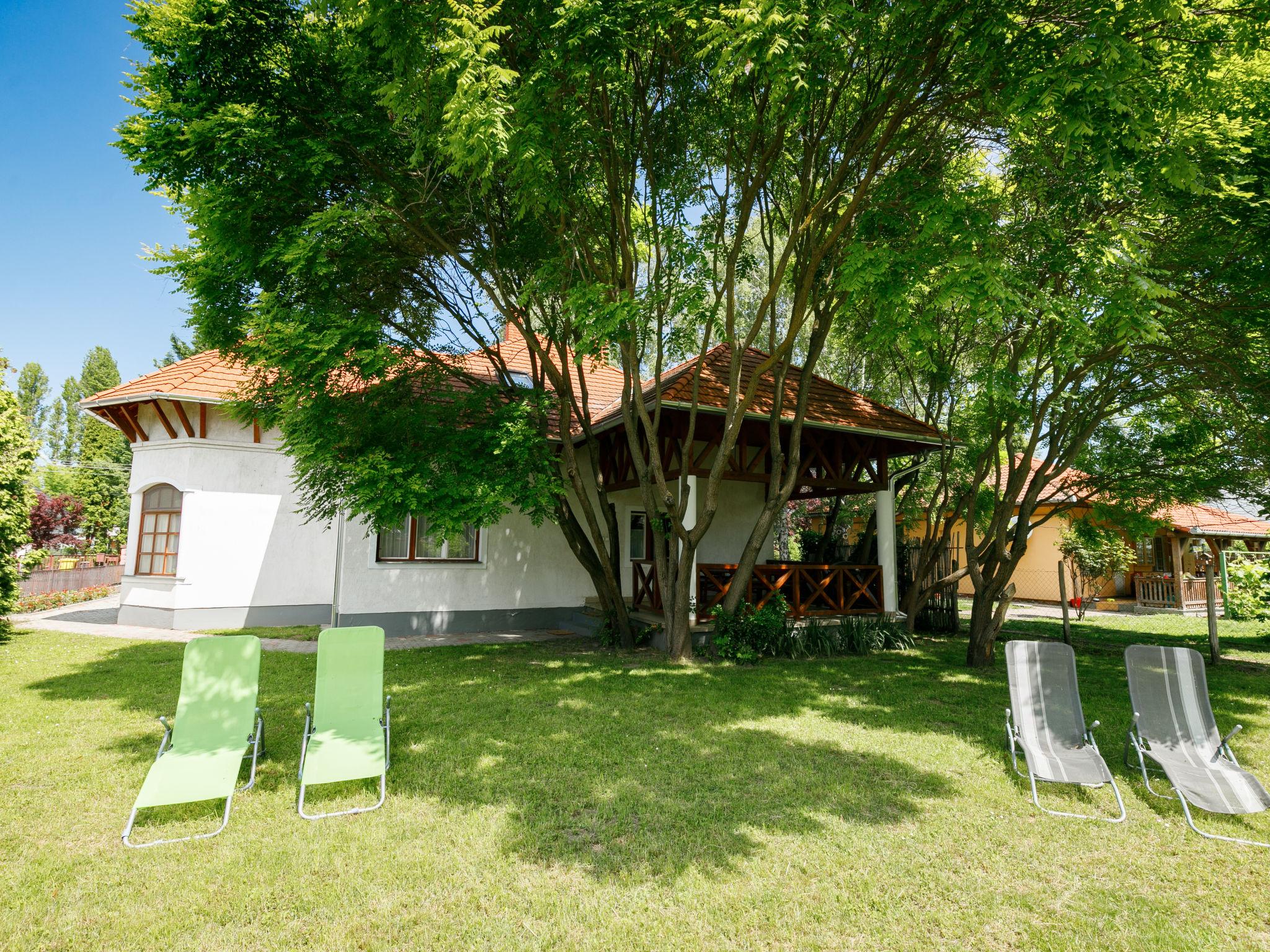 Foto 30 - Haus mit 5 Schlafzimmern in Balatonboglár mit garten und blick auf die berge