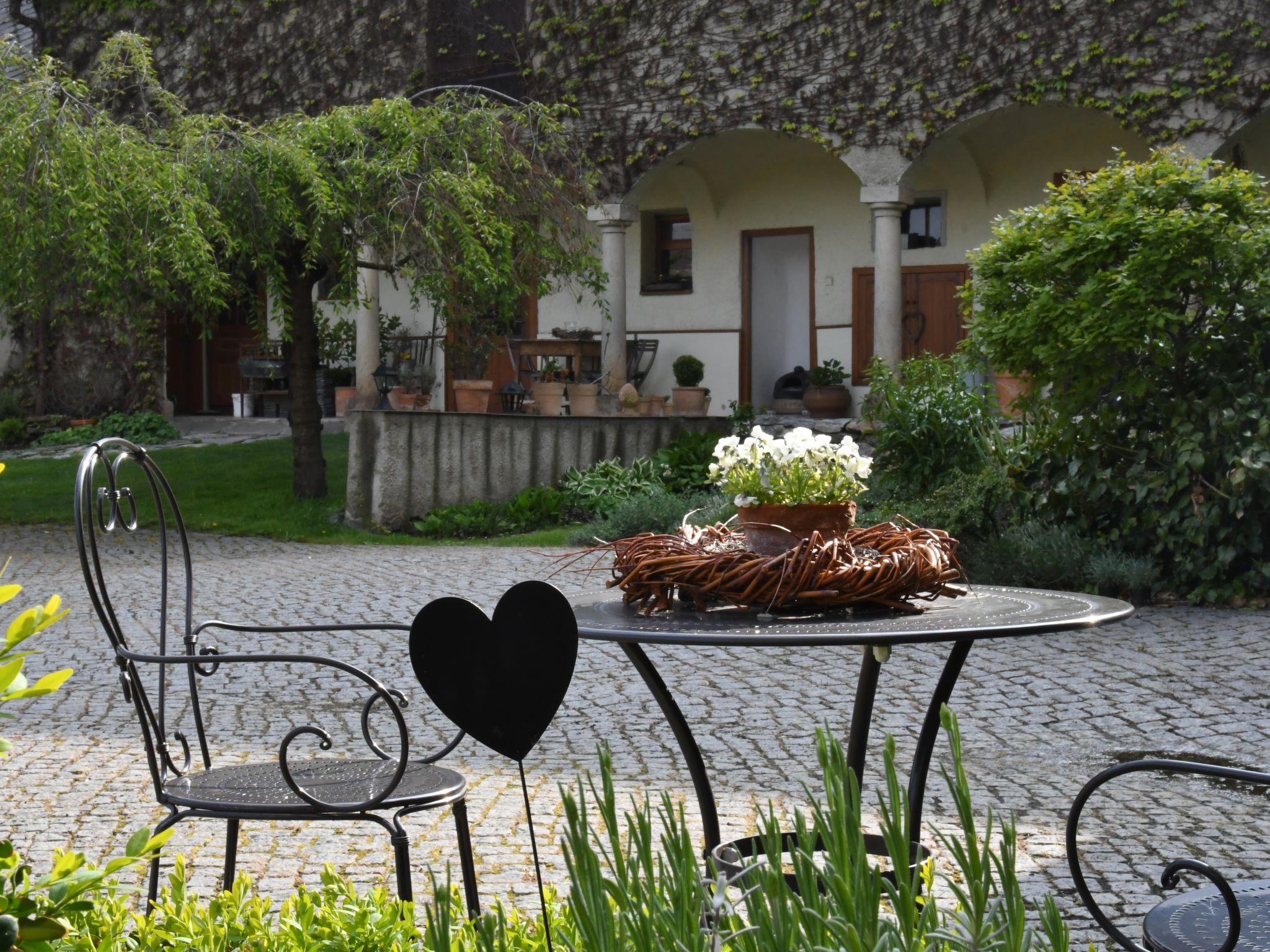 Foto 5 - Appartamento con 2 camere da letto a Lukavice con piscina e giardino