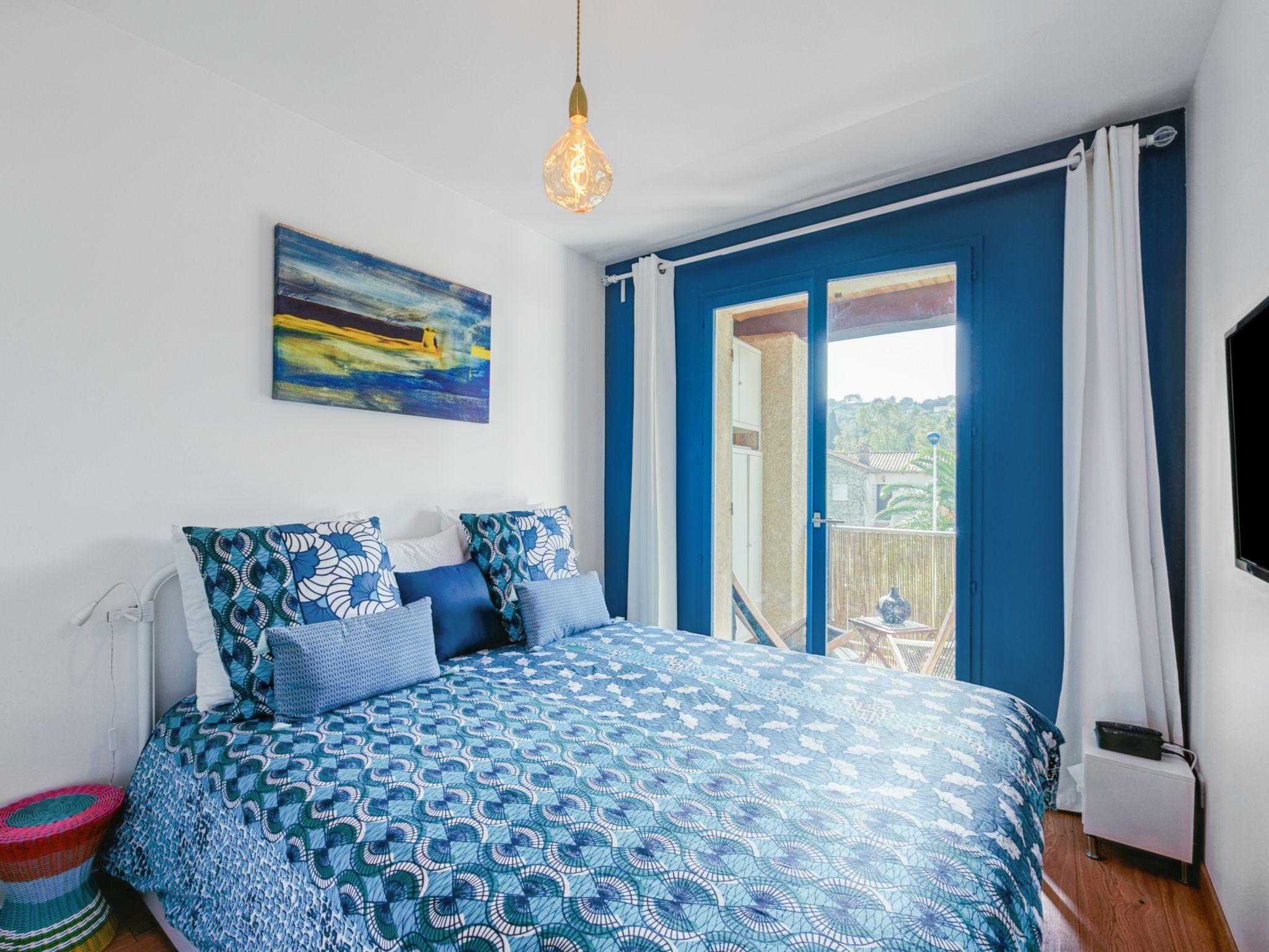 Foto 10 - Apartment mit 3 Schlafzimmern in Cavalaire-sur-Mer mit terrasse und blick aufs meer