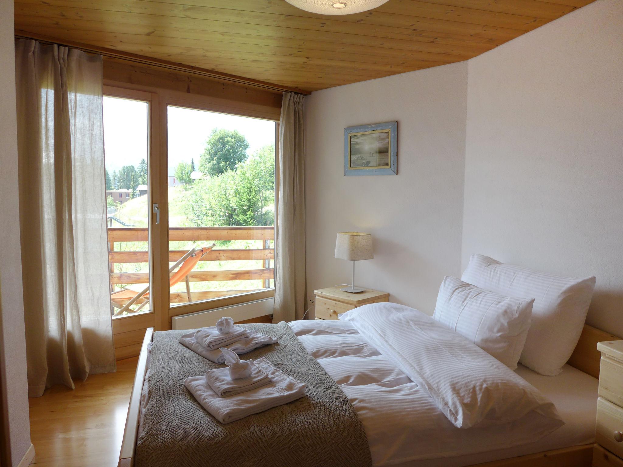 Foto 14 - Appartamento con 6 camere da letto a Lauterbrunnen con vista sulle montagne