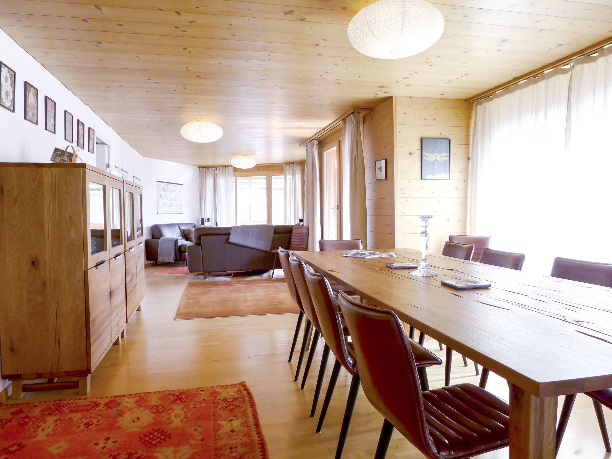 Photo 5 - 6 bedroom Apartment in Lauterbrunnen with mountain view