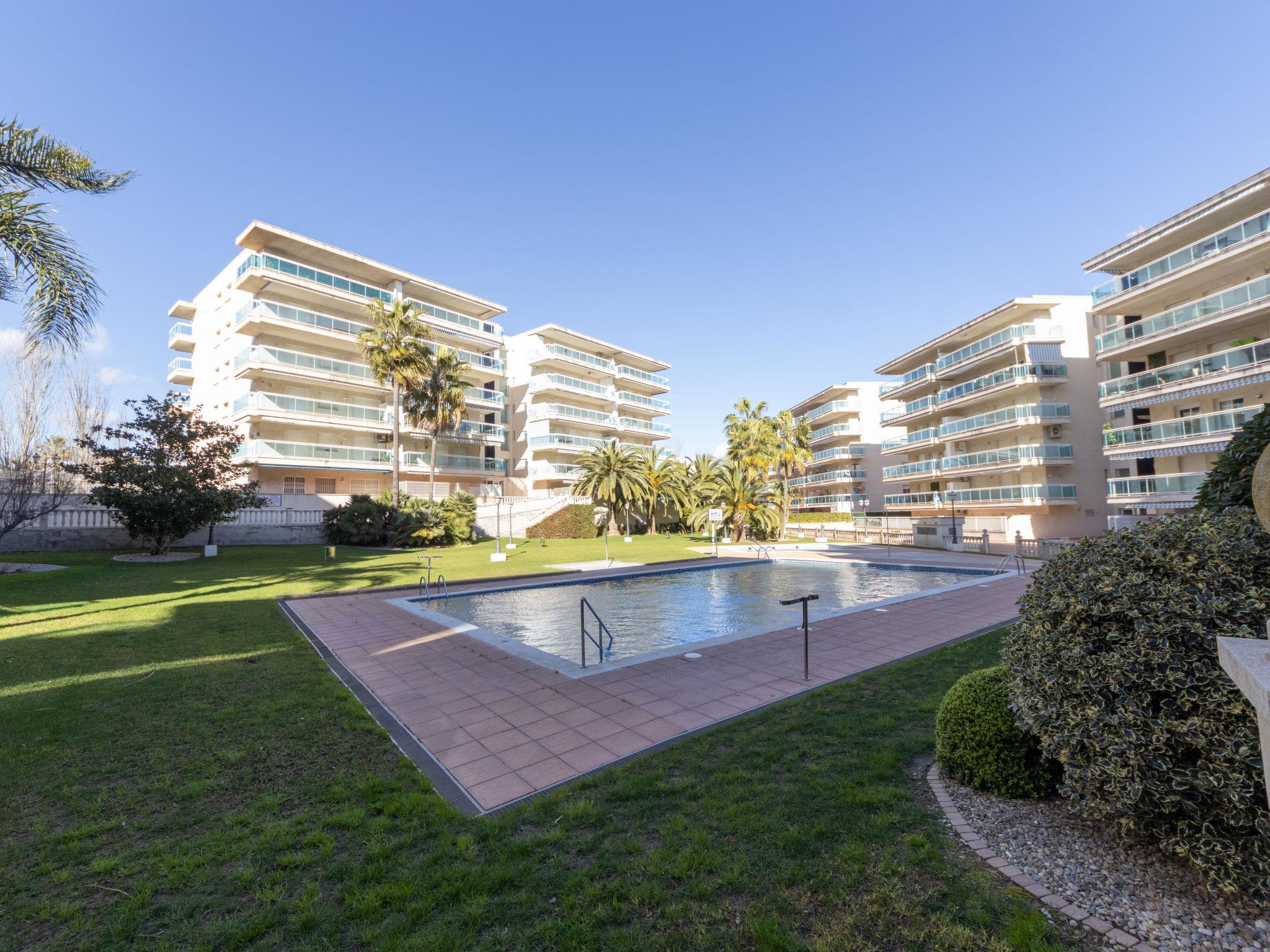 Foto 18 - Appartamento con 2 camere da letto a Salou con piscina e vista mare