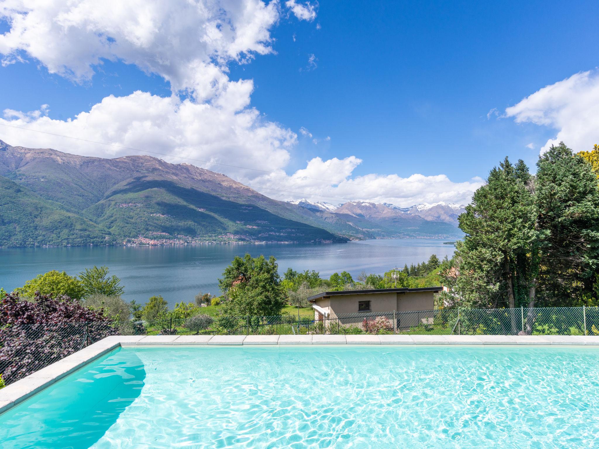 Foto 2 - Appartamento con 2 camere da letto a Perledo con piscina e vista sulle montagne