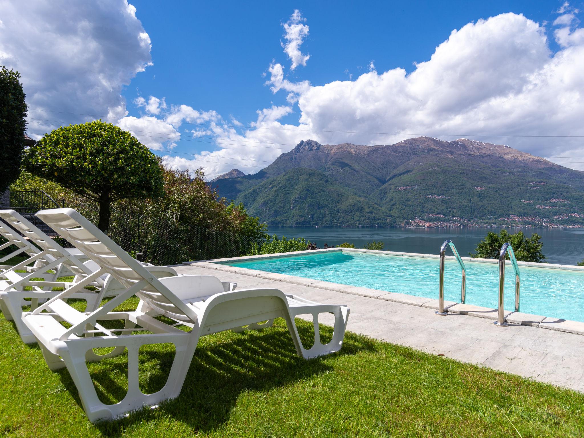 Foto 25 - Appartamento con 3 camere da letto a Perledo con piscina e vista sulle montagne