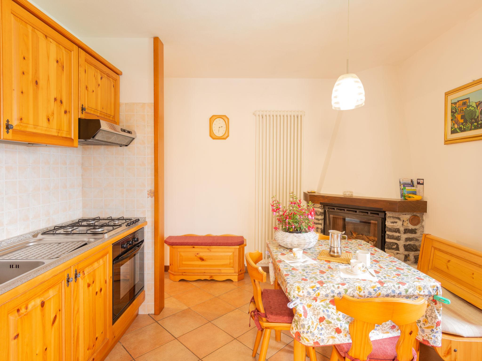 Photo 5 - Maison de 1 chambre à Perledo avec piscine et jardin