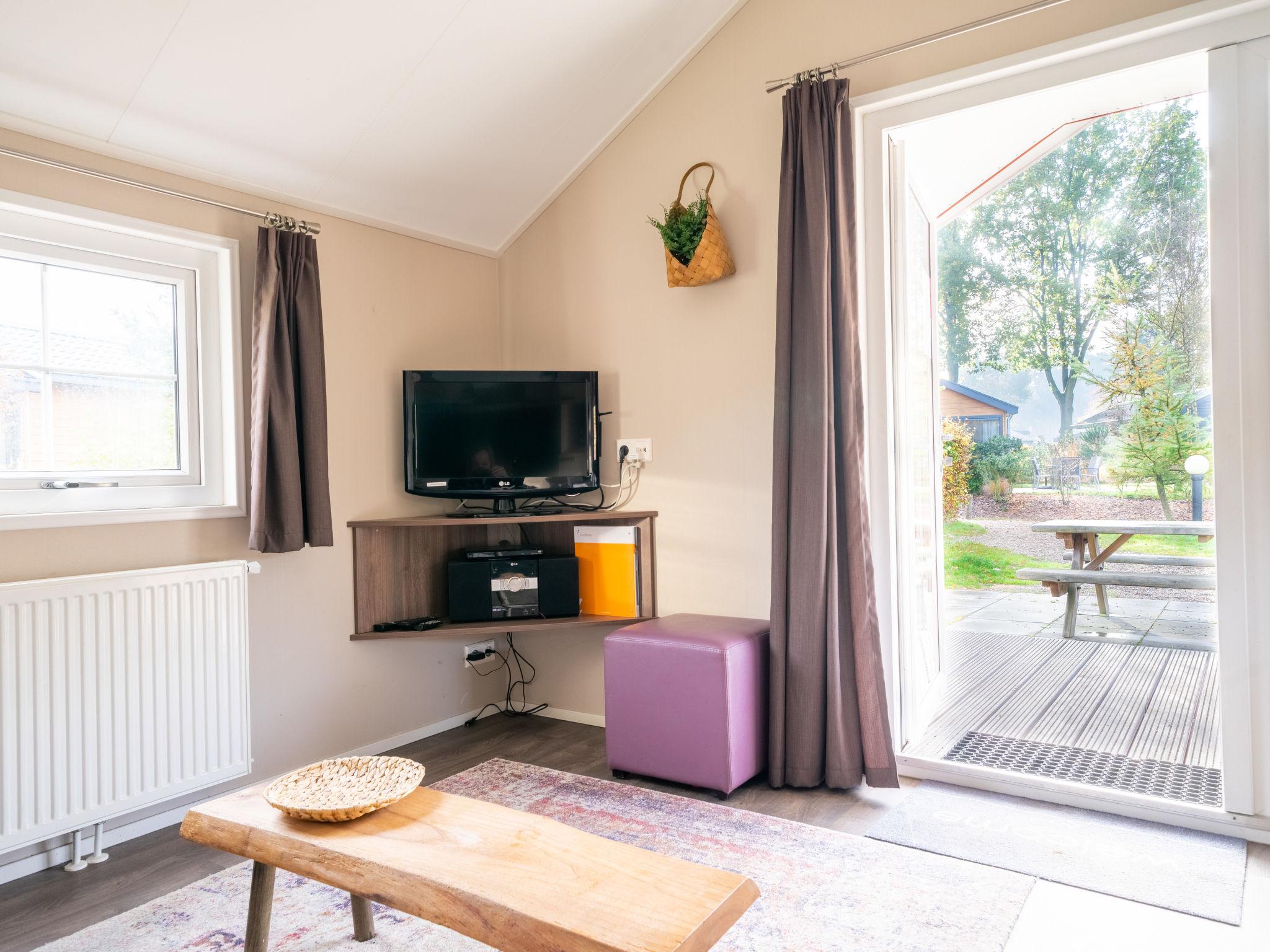 Photo 2 - Maison de 3 chambres à Otterlo avec piscine et terrasse