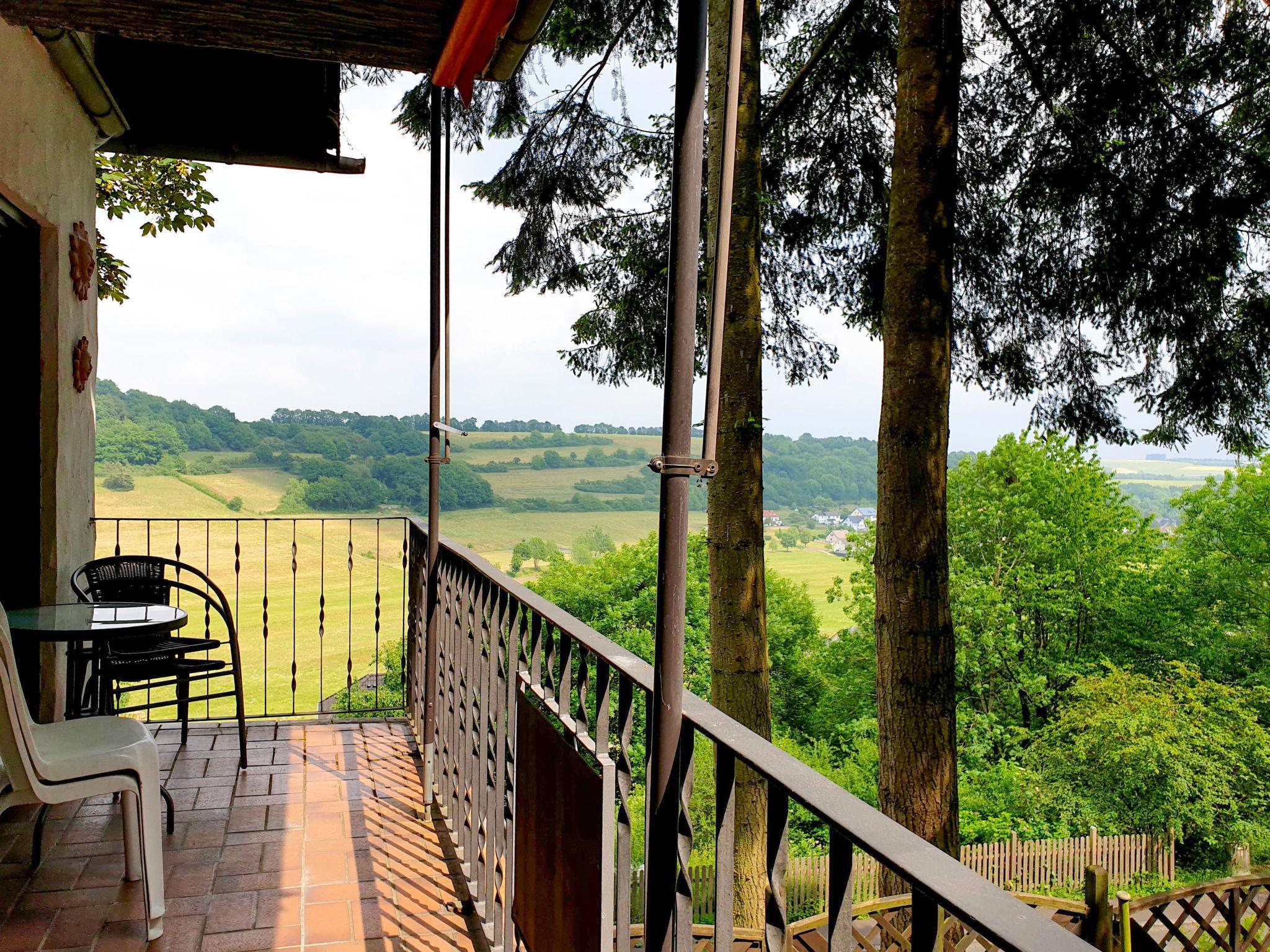 Foto 5 - Appartamento con 3 camere da letto a Immerath con giardino e vista sulle montagne