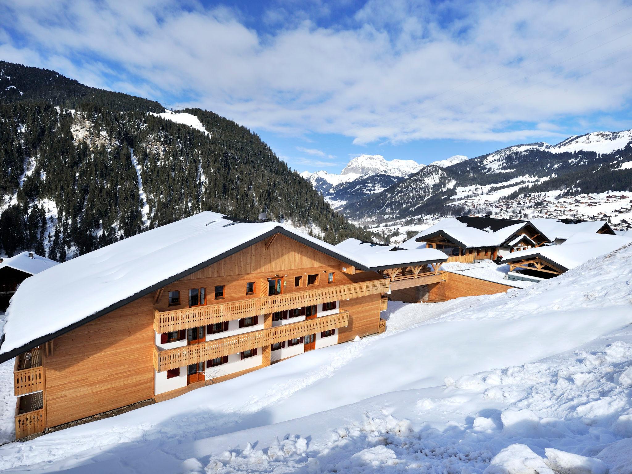 Foto 1 - Apartment mit 2 Schlafzimmern in Châtel mit schwimmbad und blick auf die berge