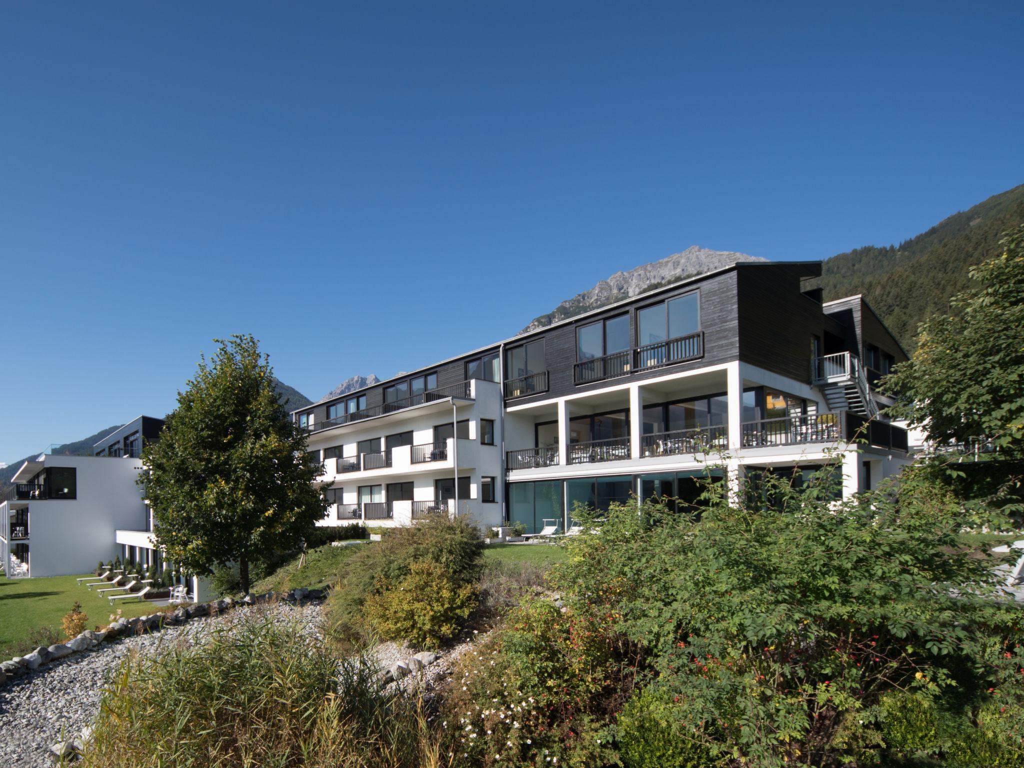 Foto 9 - Apartamento de 2 habitaciones en Telfes im Stubai con piscina y vistas a la montaña