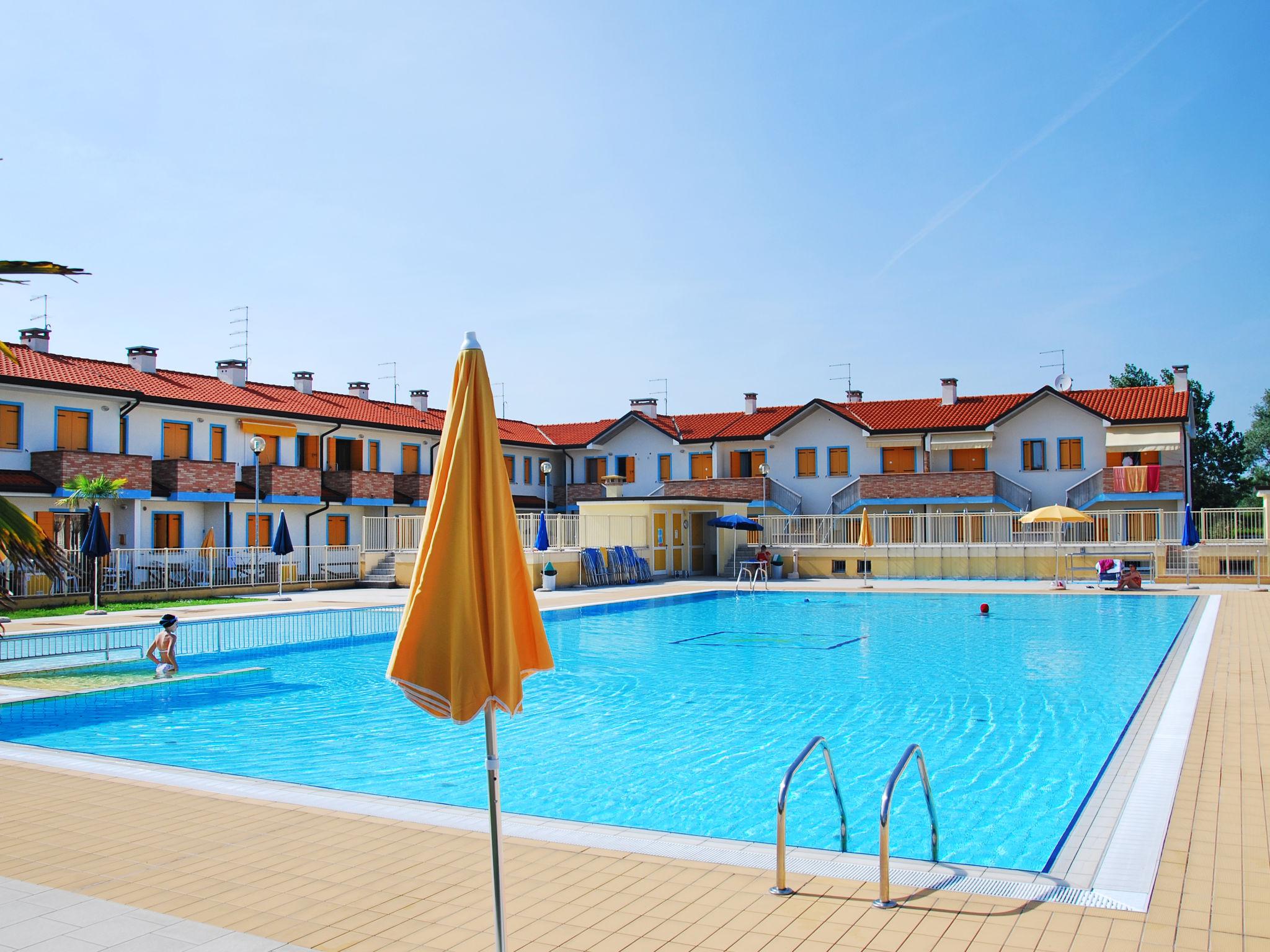 Photo 27 - Appartement de 2 chambres à Rosolina avec piscine et vues à la mer
