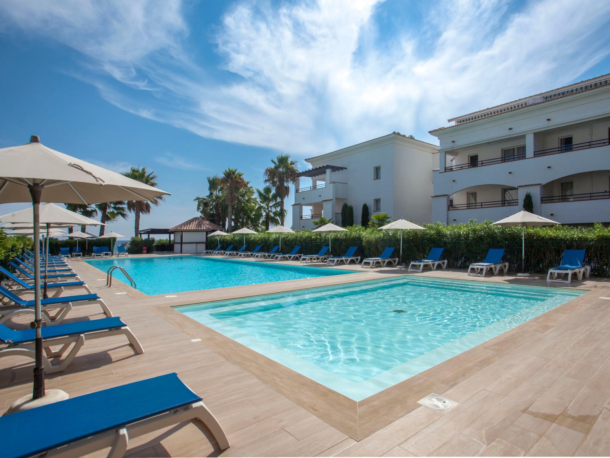 Photo 1 - Appartement de 2 chambres à San-Nicolao avec piscine et vues à la mer