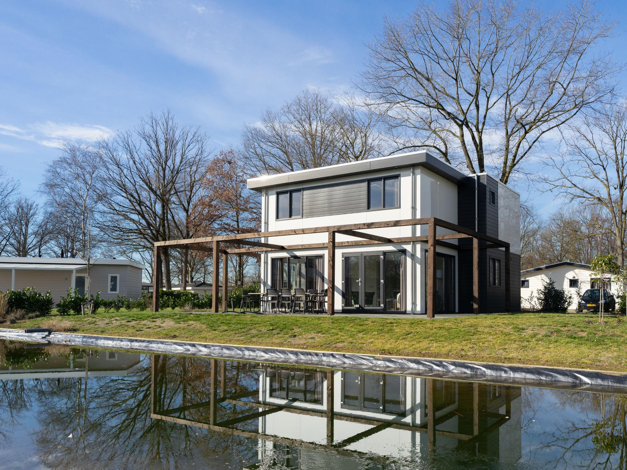Foto 2 - Casa de 5 habitaciones en Susteren con piscina y terraza