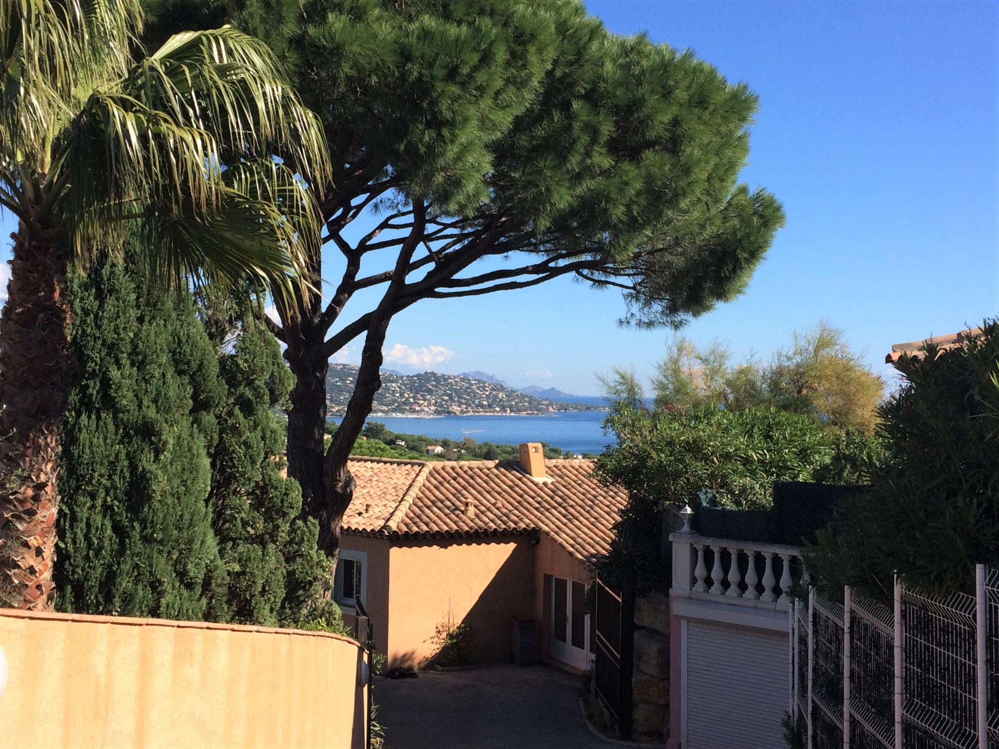 Foto 15 - Casa de 3 habitaciones en Sainte-Maxime con piscina privada y vistas al mar
