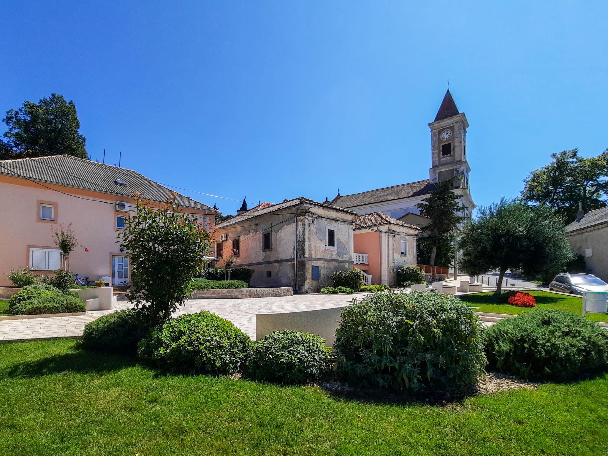 Foto 41 - Appartamento con 1 camera da letto a Senj con piscina e giardino