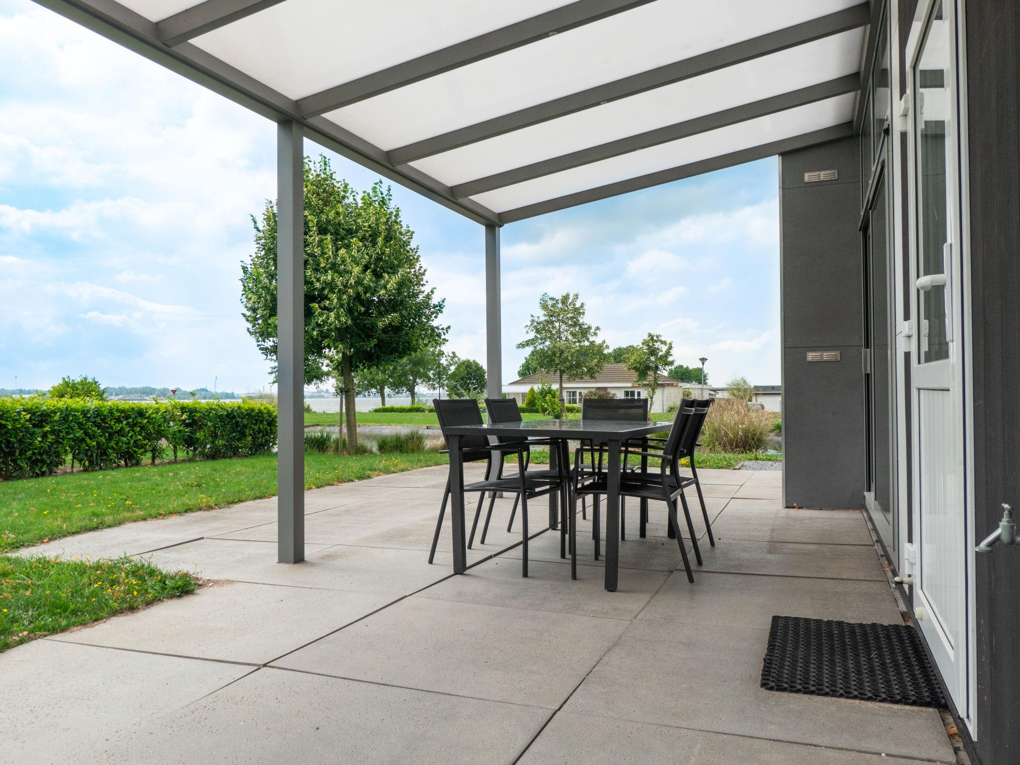 Foto 31 - Casa con 2 camere da letto a Dordrecht con piscina e terrazza