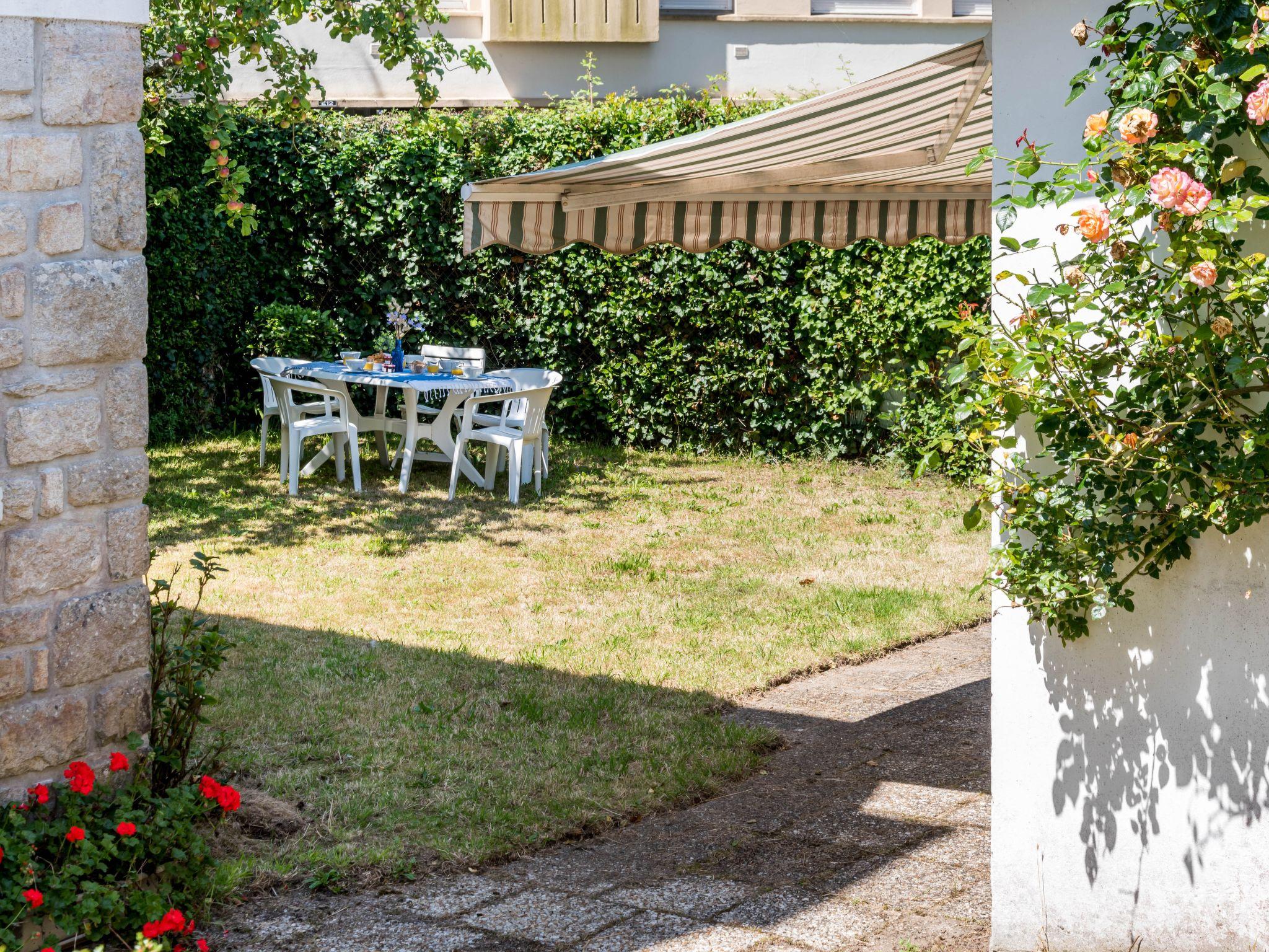 Photo 12 - 2 bedroom House in Carnac with garden and sea view