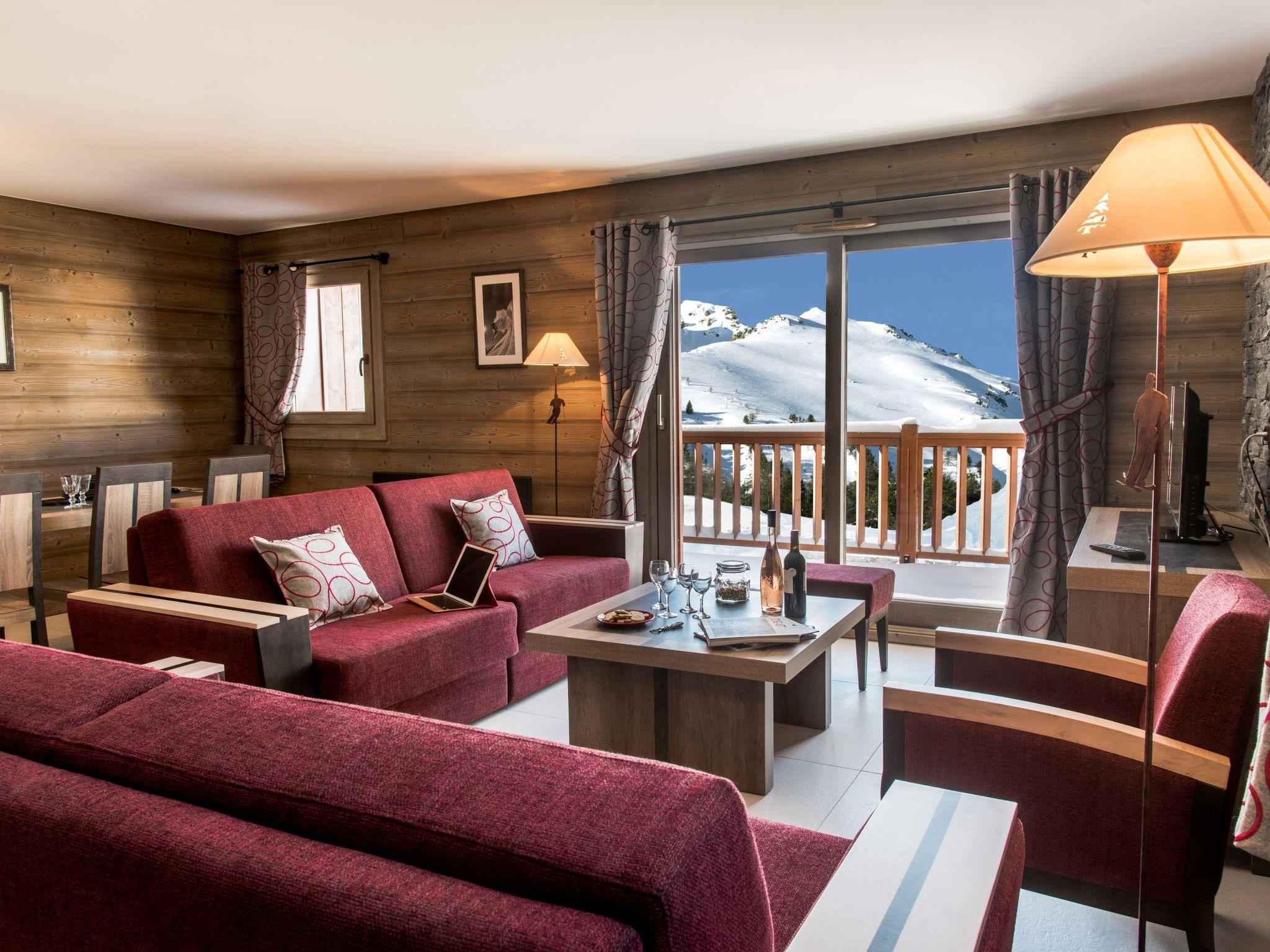 Photo 6 - Appartement de 2 chambres à Fontcouverte-la-Toussuire avec piscine et vues sur la montagne