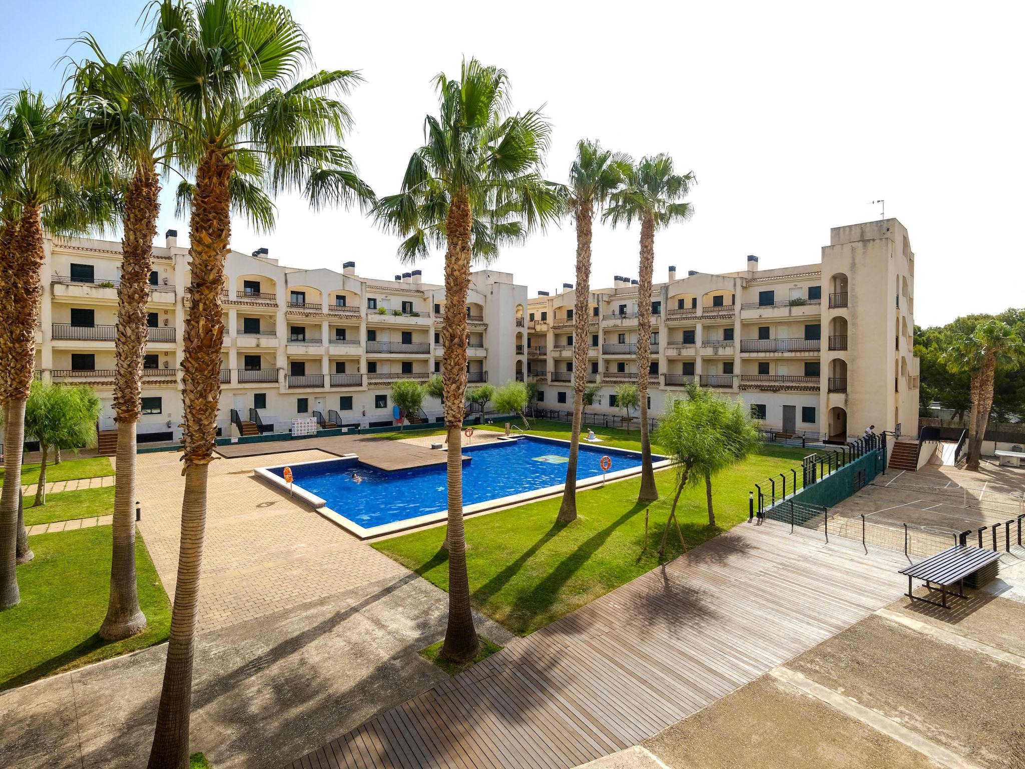 Foto 1 - Apartamento de 2 habitaciones en Mont-roig del Camp con piscina y vistas al mar