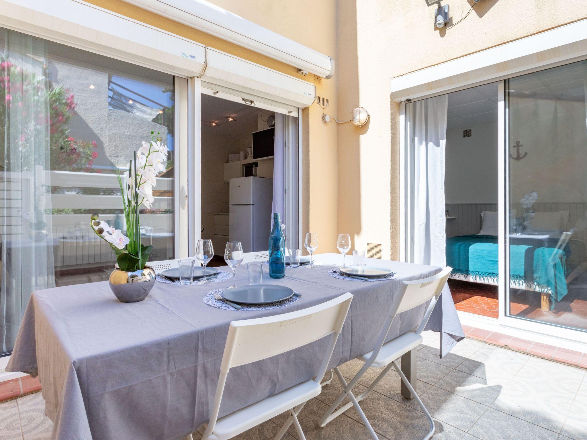 Foto 3 - Apartamento de 1 habitación en Le Barcarès con terraza y vistas al mar