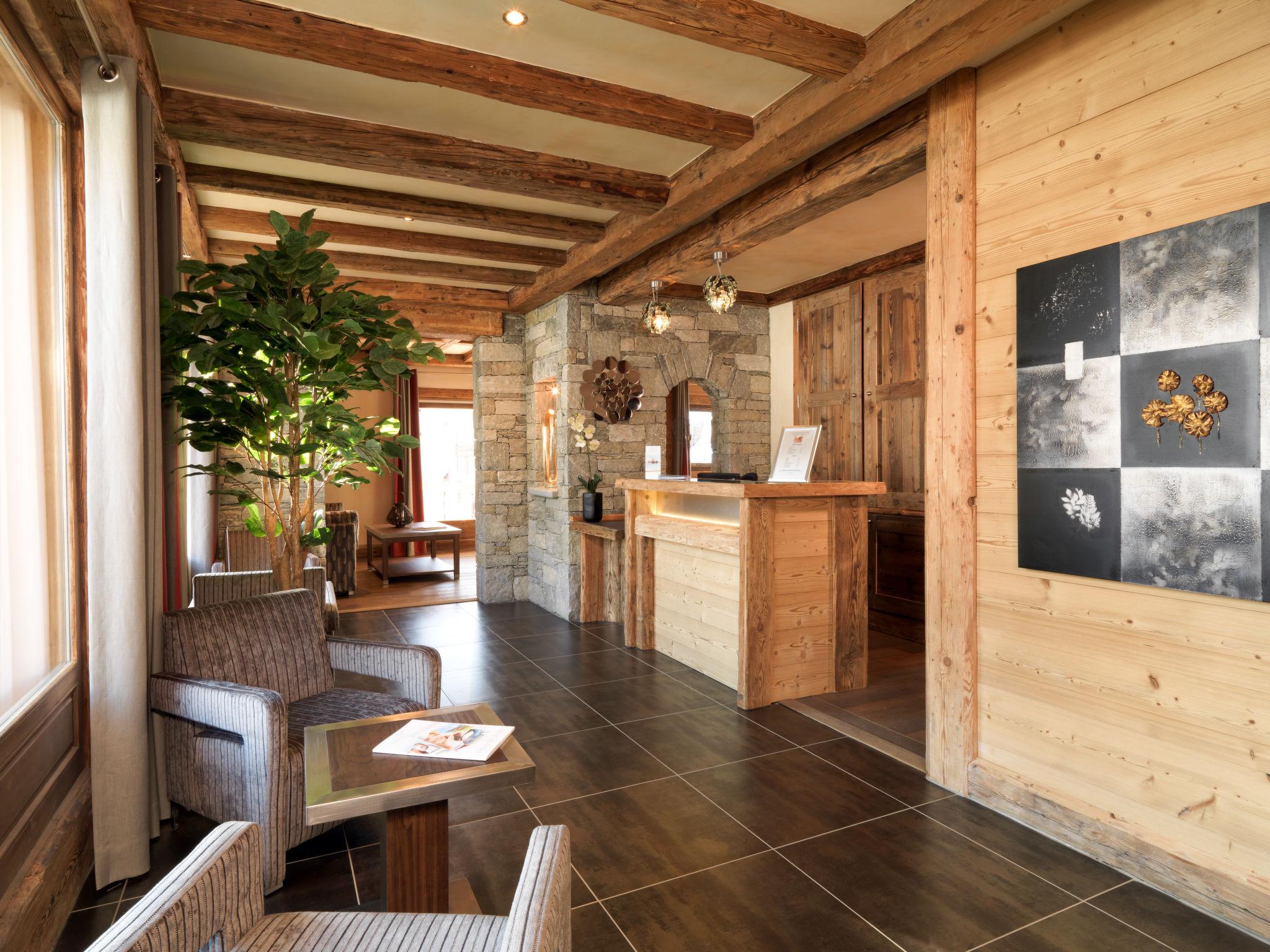 Photo 8 - Appartement de 2 chambres à Tignes avec piscine et vues sur la montagne