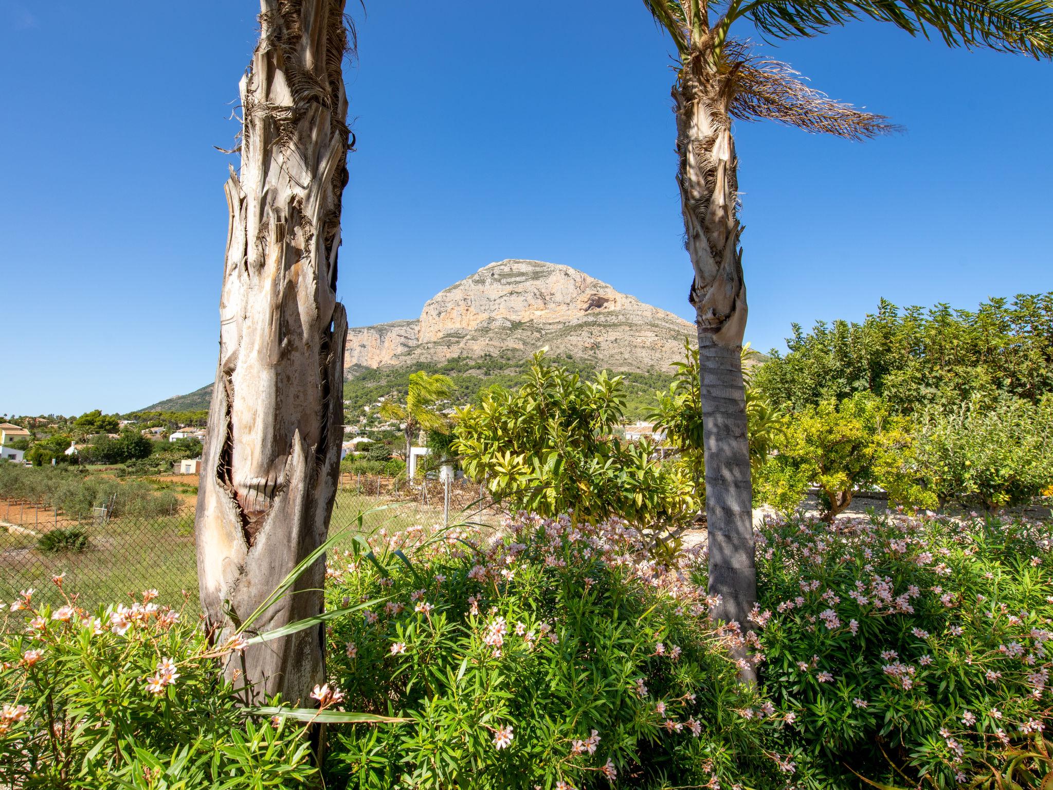 Foto 41 - Haus mit 3 Schlafzimmern in Jávea mit privater pool und garten