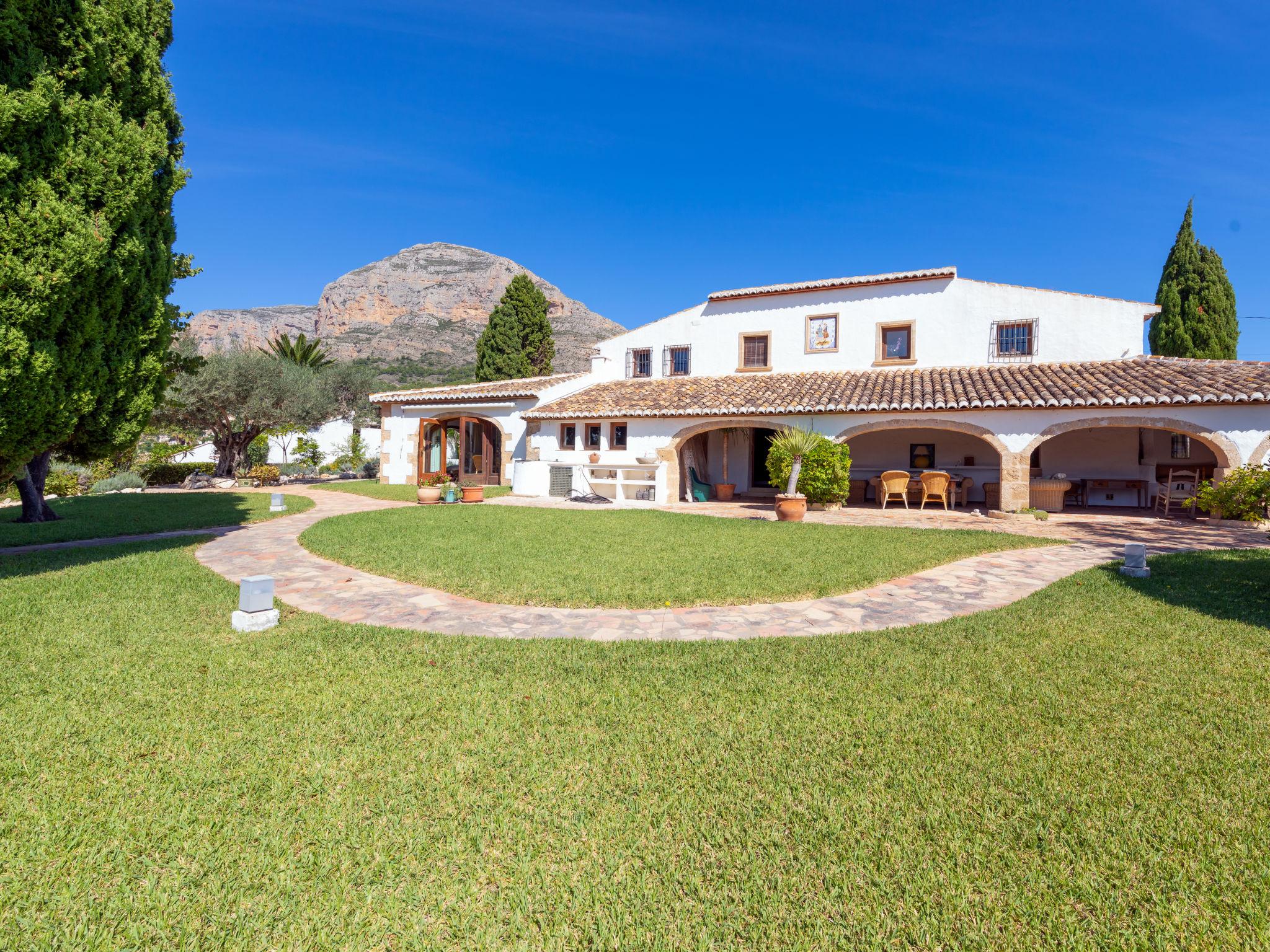 Foto 1 - Casa con 3 camere da letto a Jávea con piscina privata e giardino