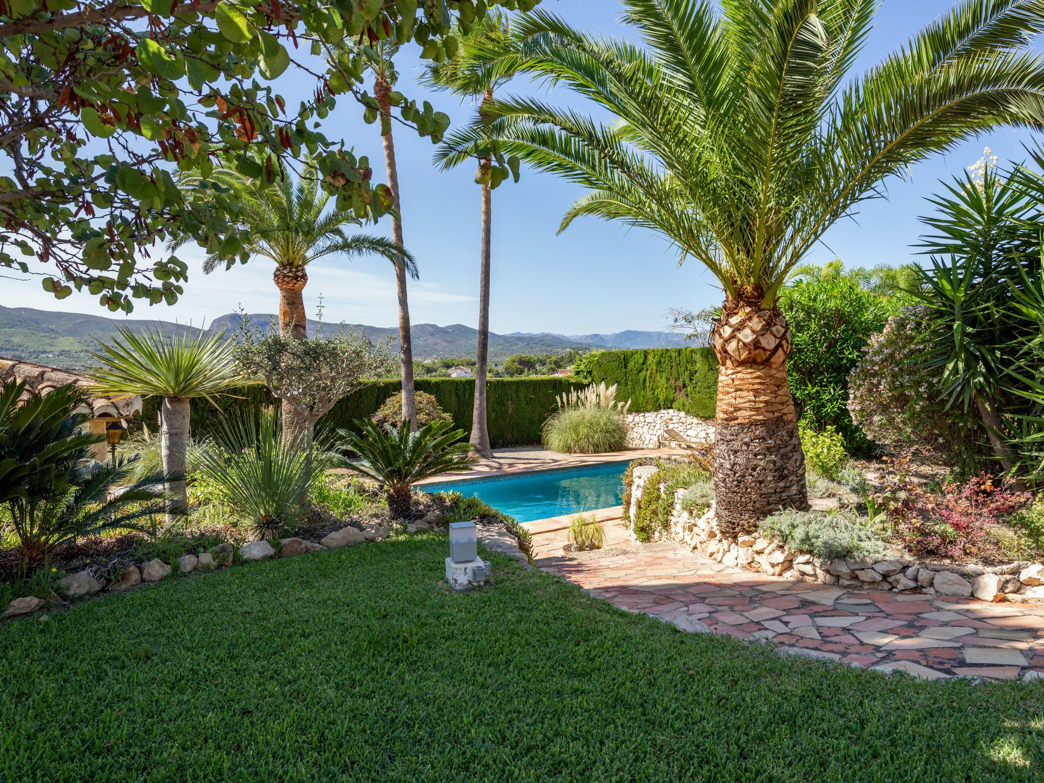 Foto 35 - Casa con 3 camere da letto a Jávea con piscina privata e giardino