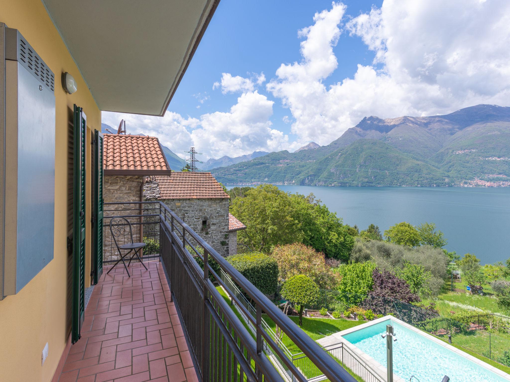 Photo 21 - Appartement de 2 chambres à Perledo avec piscine et vues sur la montagne