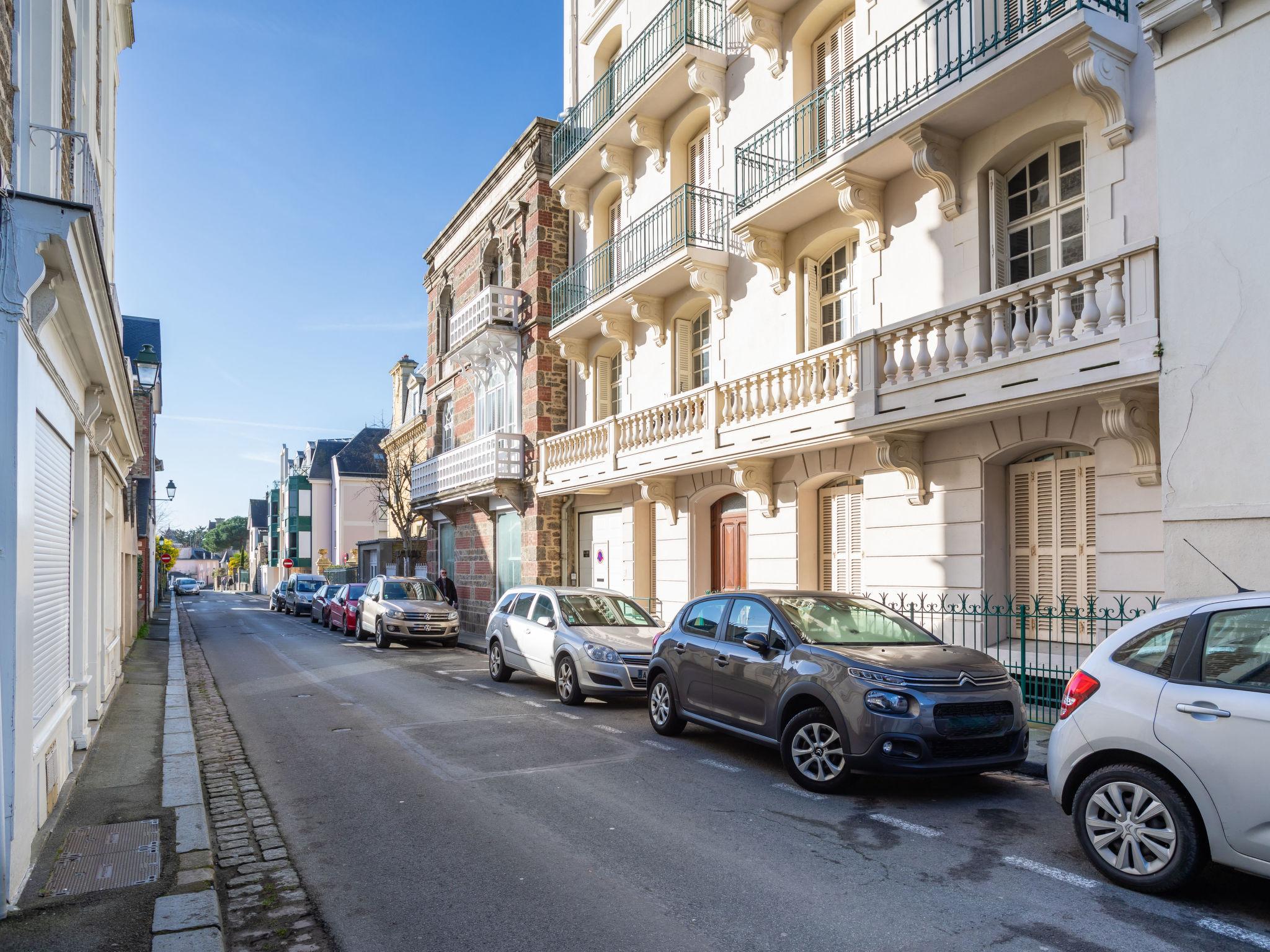 Photo 17 - Appartement de 1 chambre à Dinard avec vues à la mer