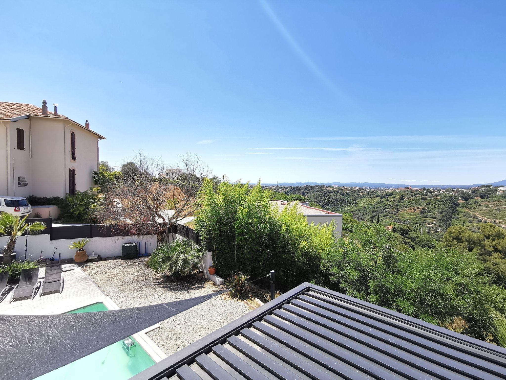 Foto 37 - Casa con 4 camere da letto a Nizza con piscina privata e giardino