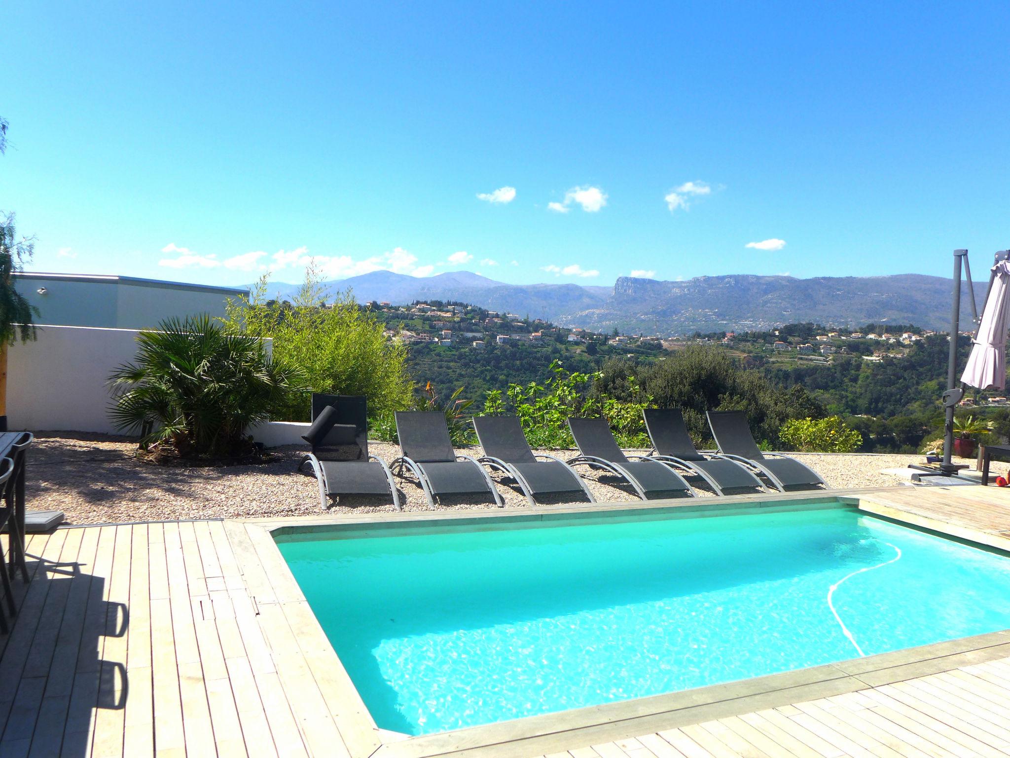 Photo 2 - Maison de 4 chambres à Nice avec piscine privée et vues à la mer