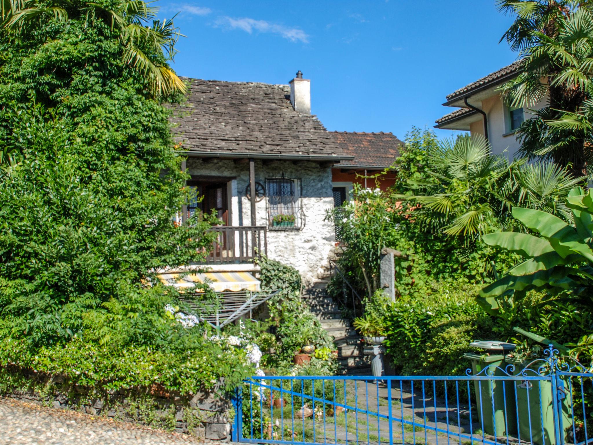 Foto 17 - Casa de 1 habitación en Gordola con jardín y vistas a la montaña