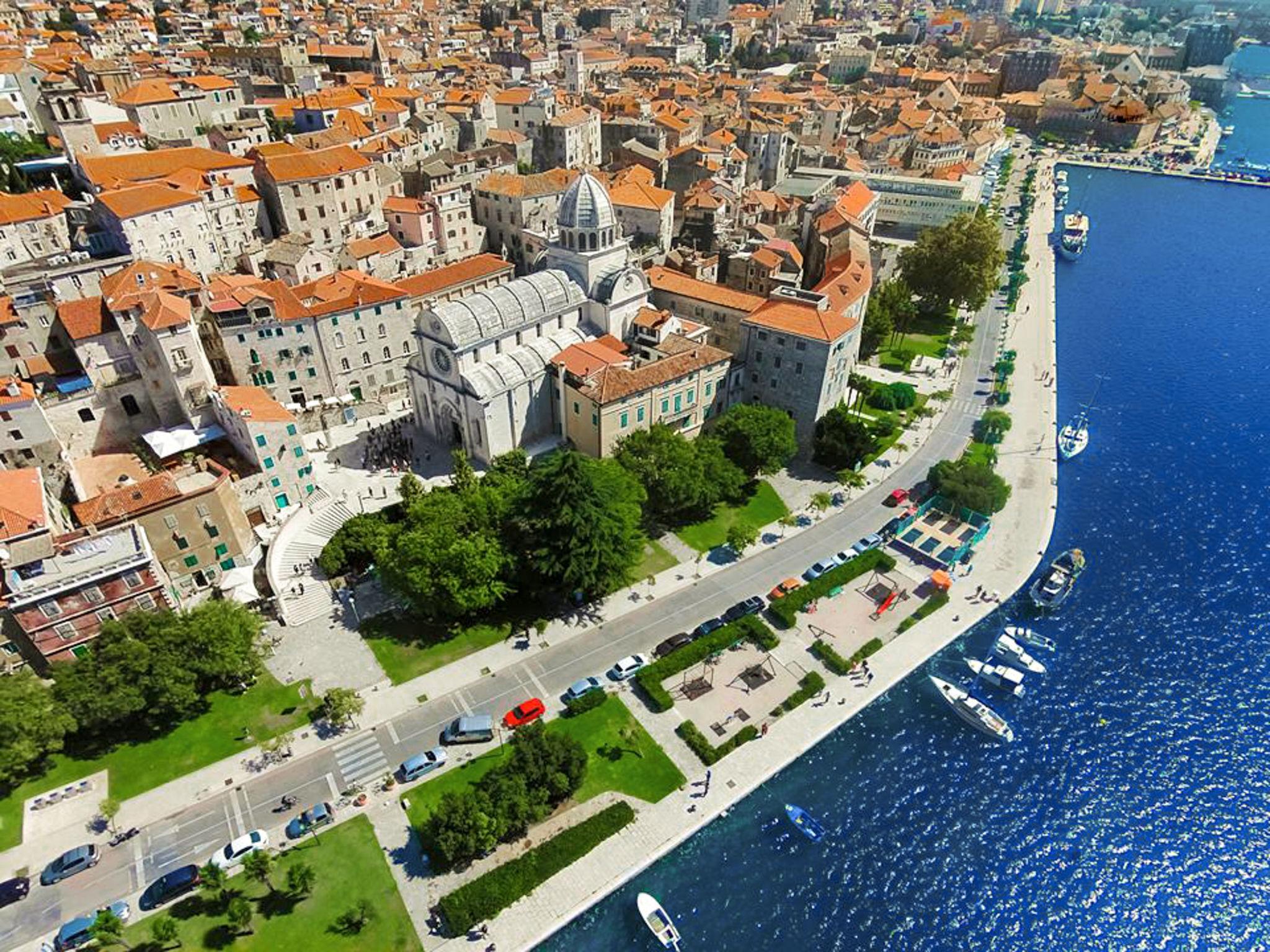 Foto 40 - Casa de 3 habitaciones en Sibenik con piscina privada y terraza