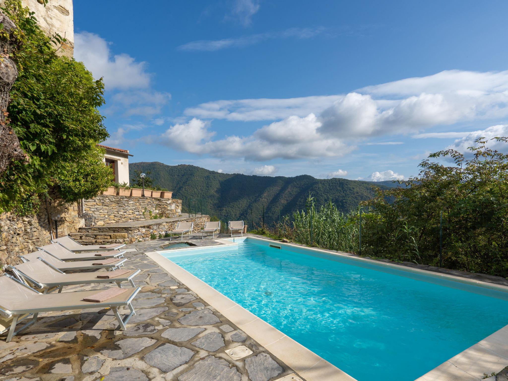 Foto 1 - Apartamento de 2 quartos em Prelà com piscina e terraço