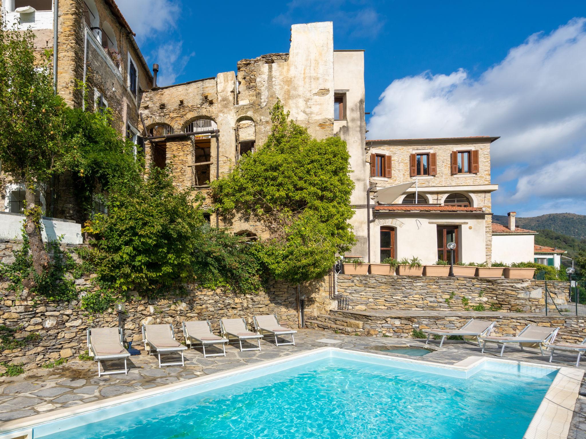 Foto 1 - Apartment mit 3 Schlafzimmern in Prelà mit schwimmbad und terrasse